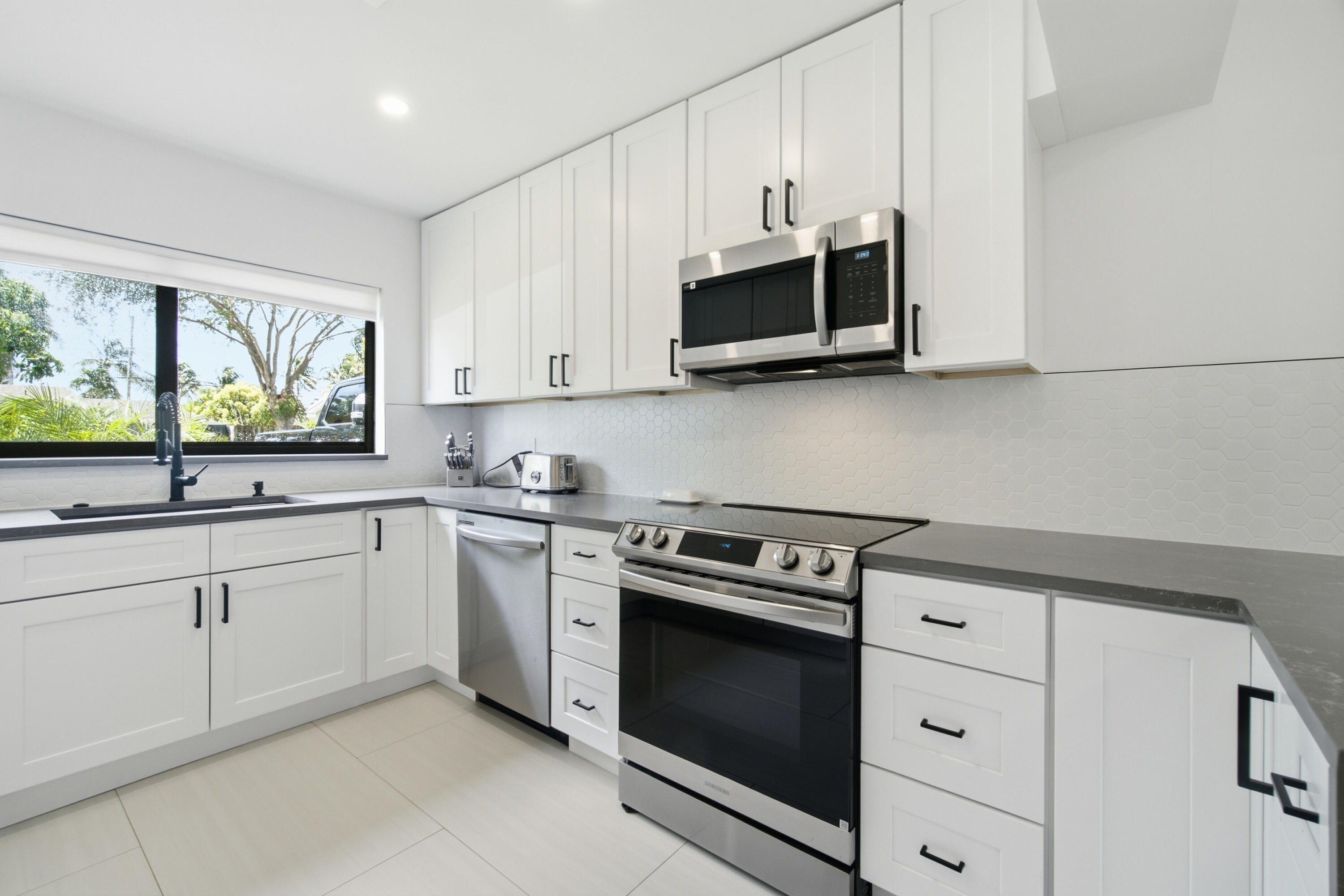 1333 SE 8TH, Deerfield Beach FL 33441