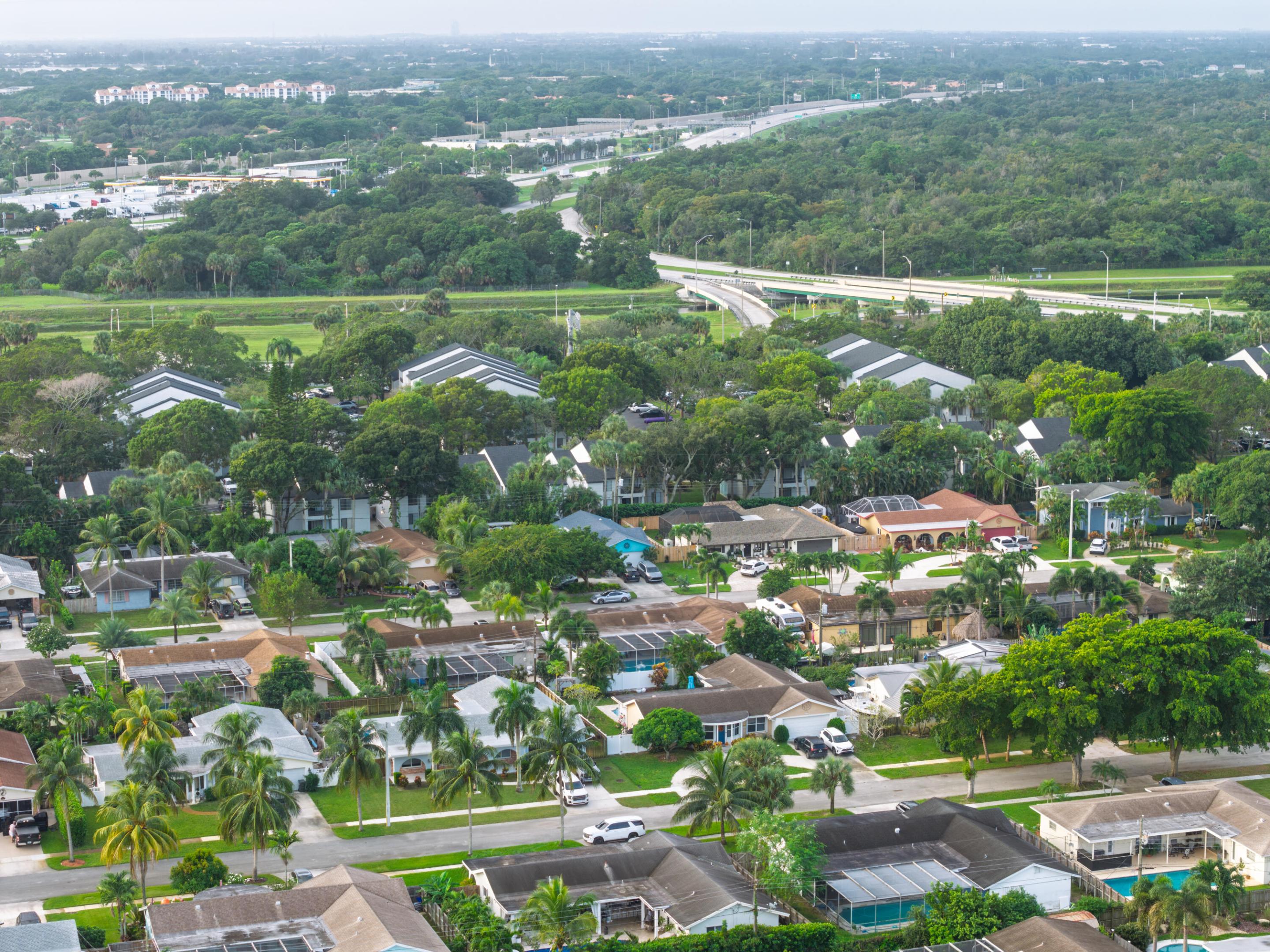 4421 NW 2ND, Coconut Creek FL 33066