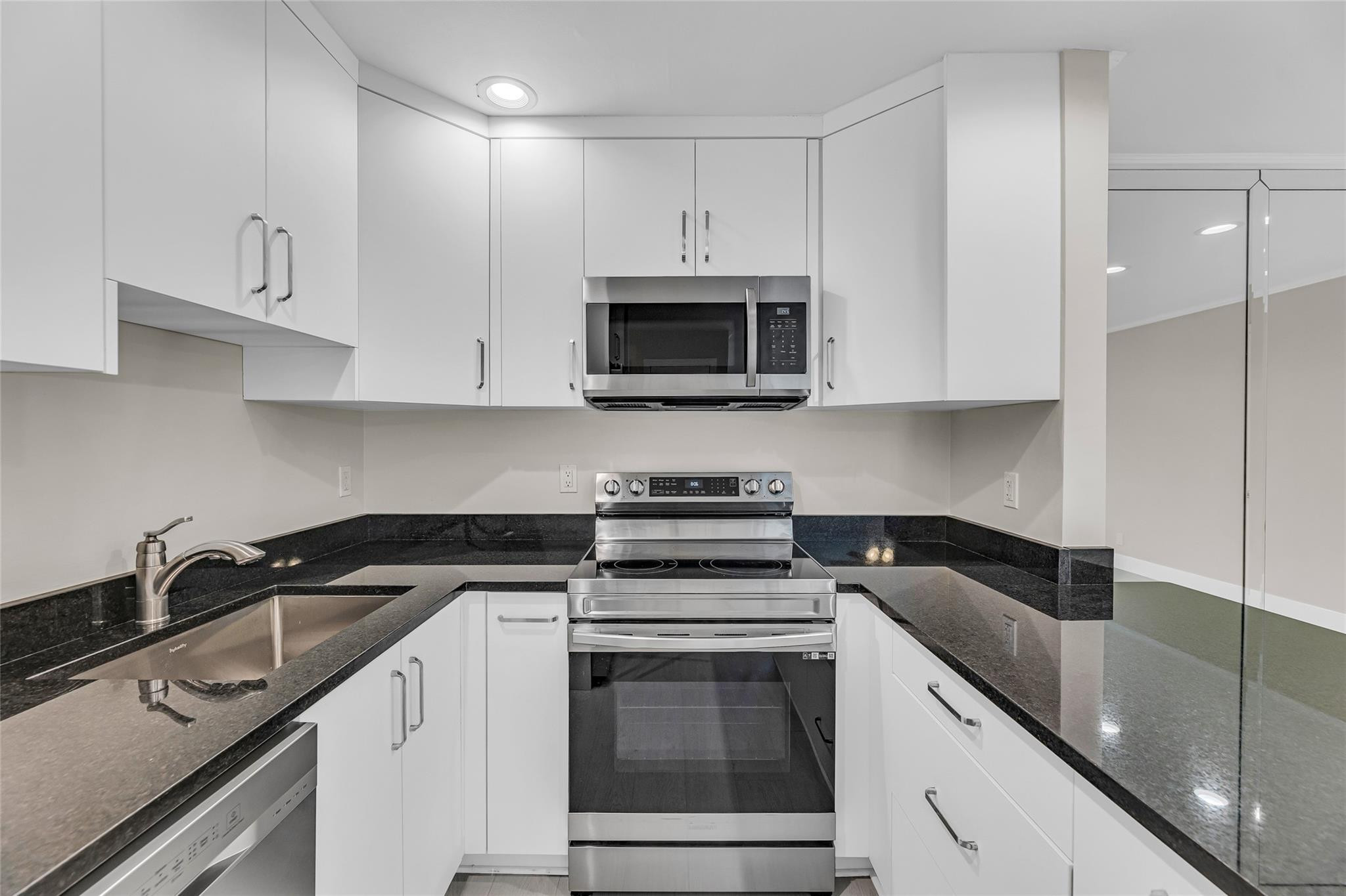 6319 Bay Club #1, Fort Lauderdale FL 33308