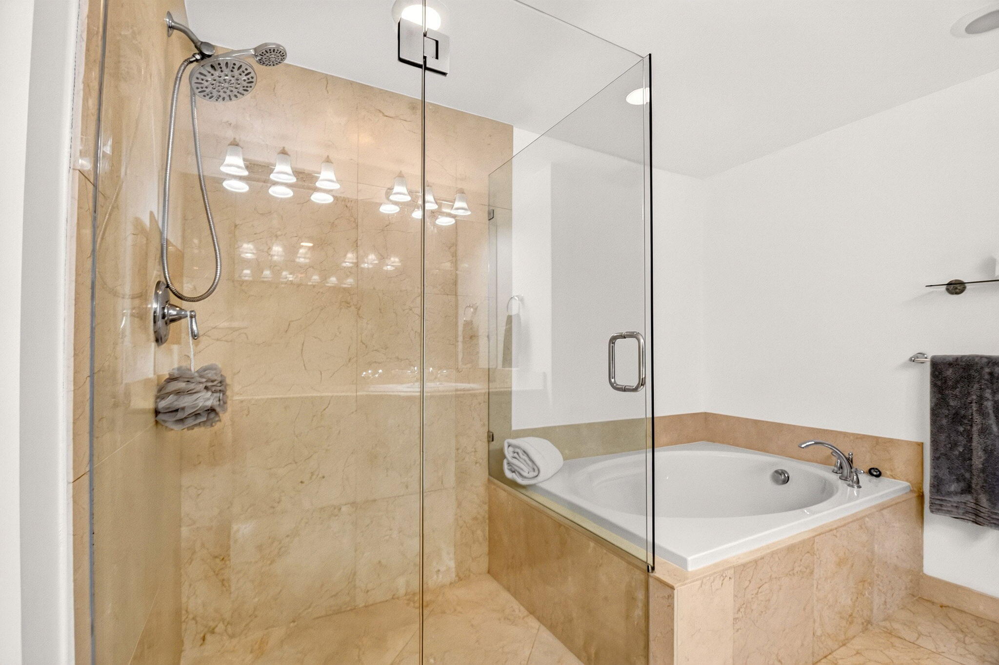350 N FEDERAL #813, Boynton Beach FL 33435