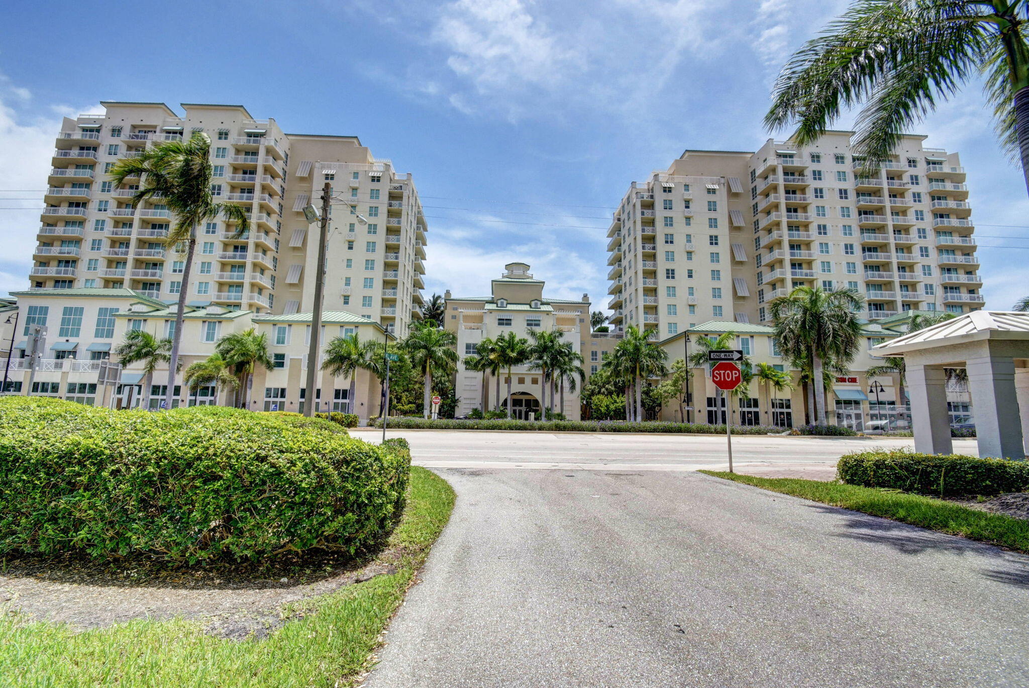 350 N FEDERAL #813, Boynton Beach FL 33435
