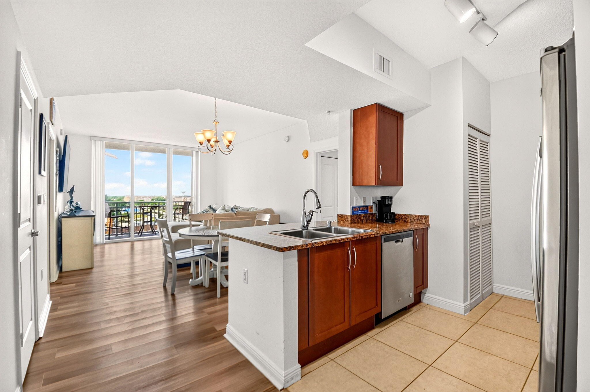 350 N FEDERAL #813, Boynton Beach FL 33435