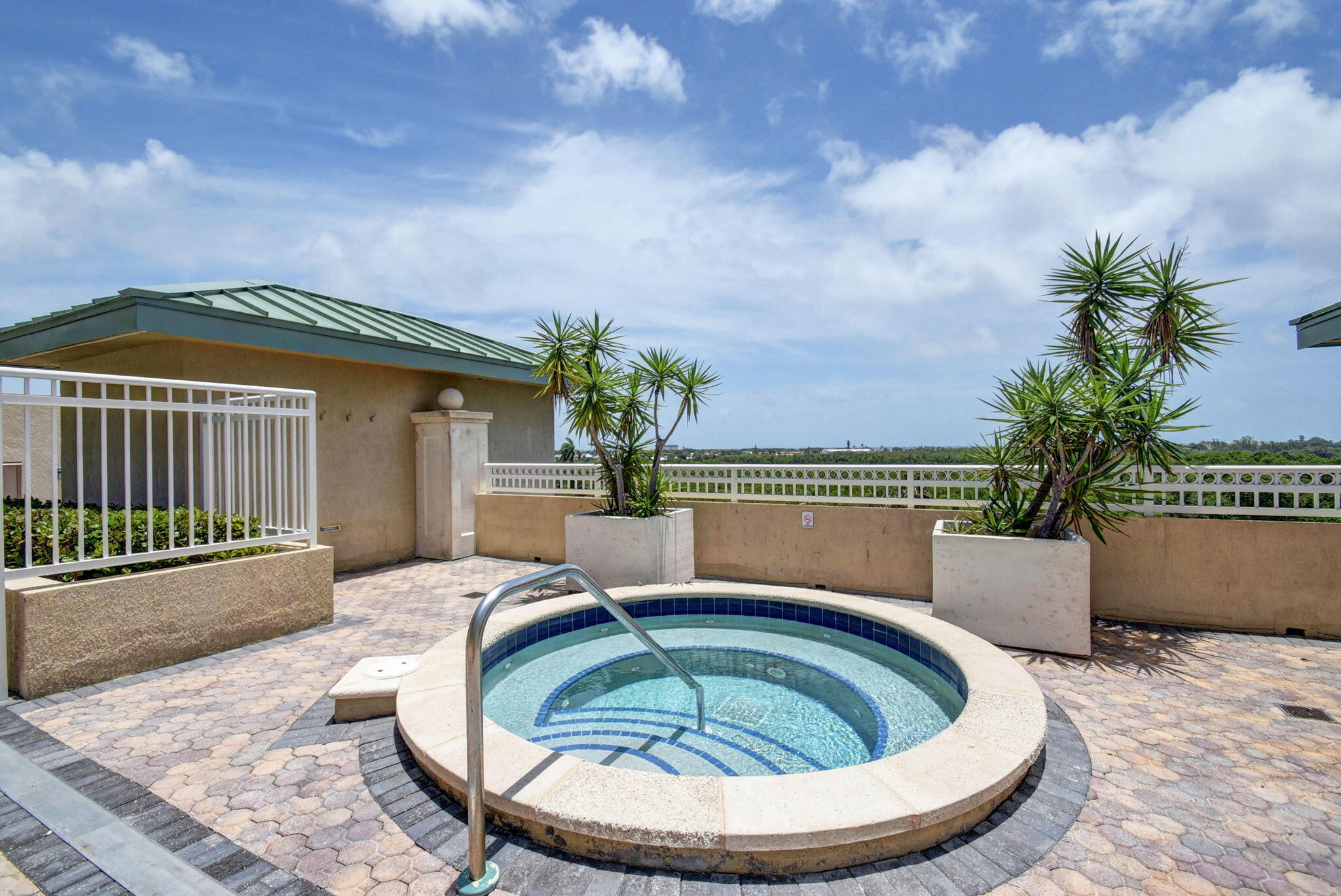 350 N FEDERAL #813, Boynton Beach FL 33435
