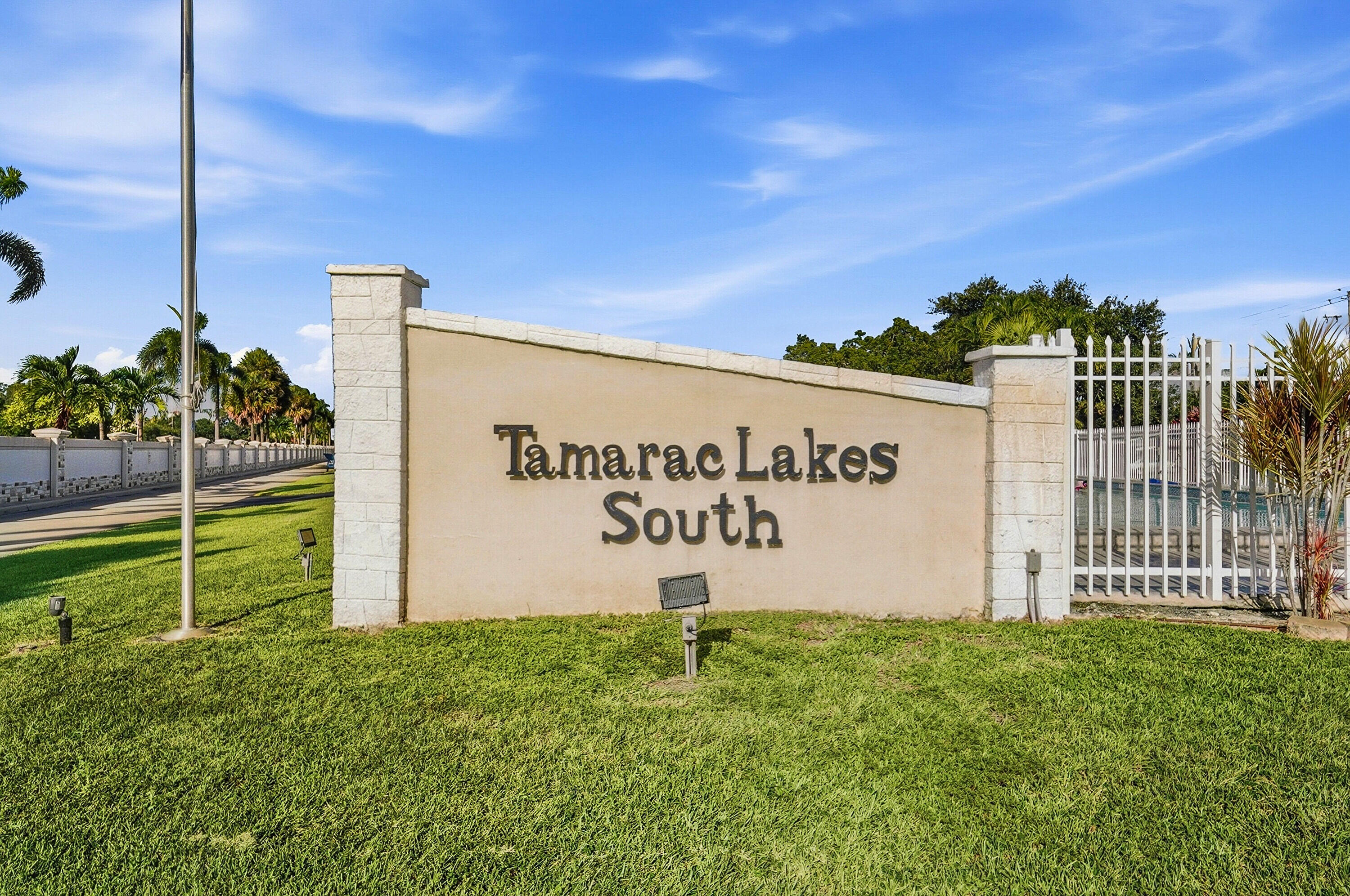 2908 NW 48TH, Tamarac FL 33309