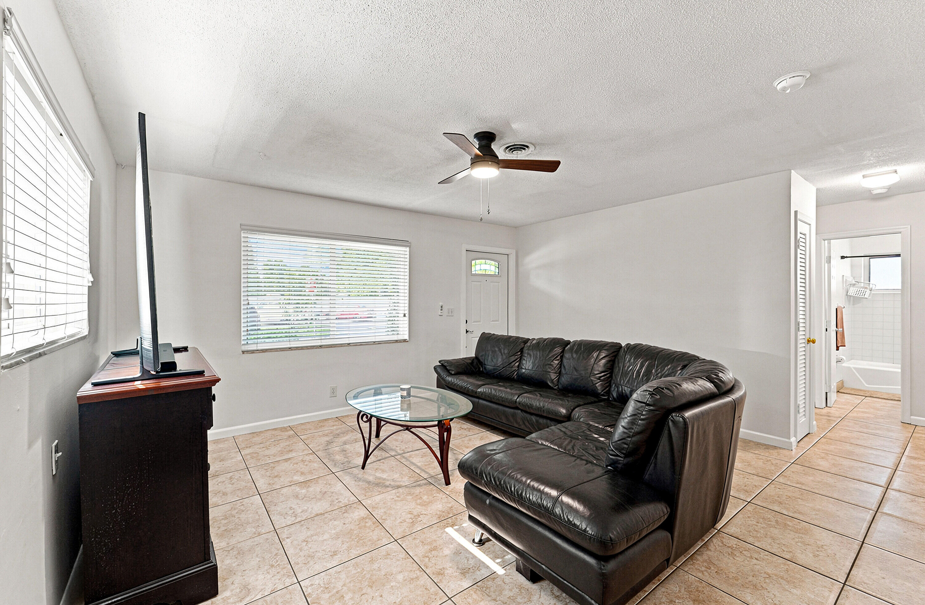 2908 NW 48TH, Tamarac FL 33309