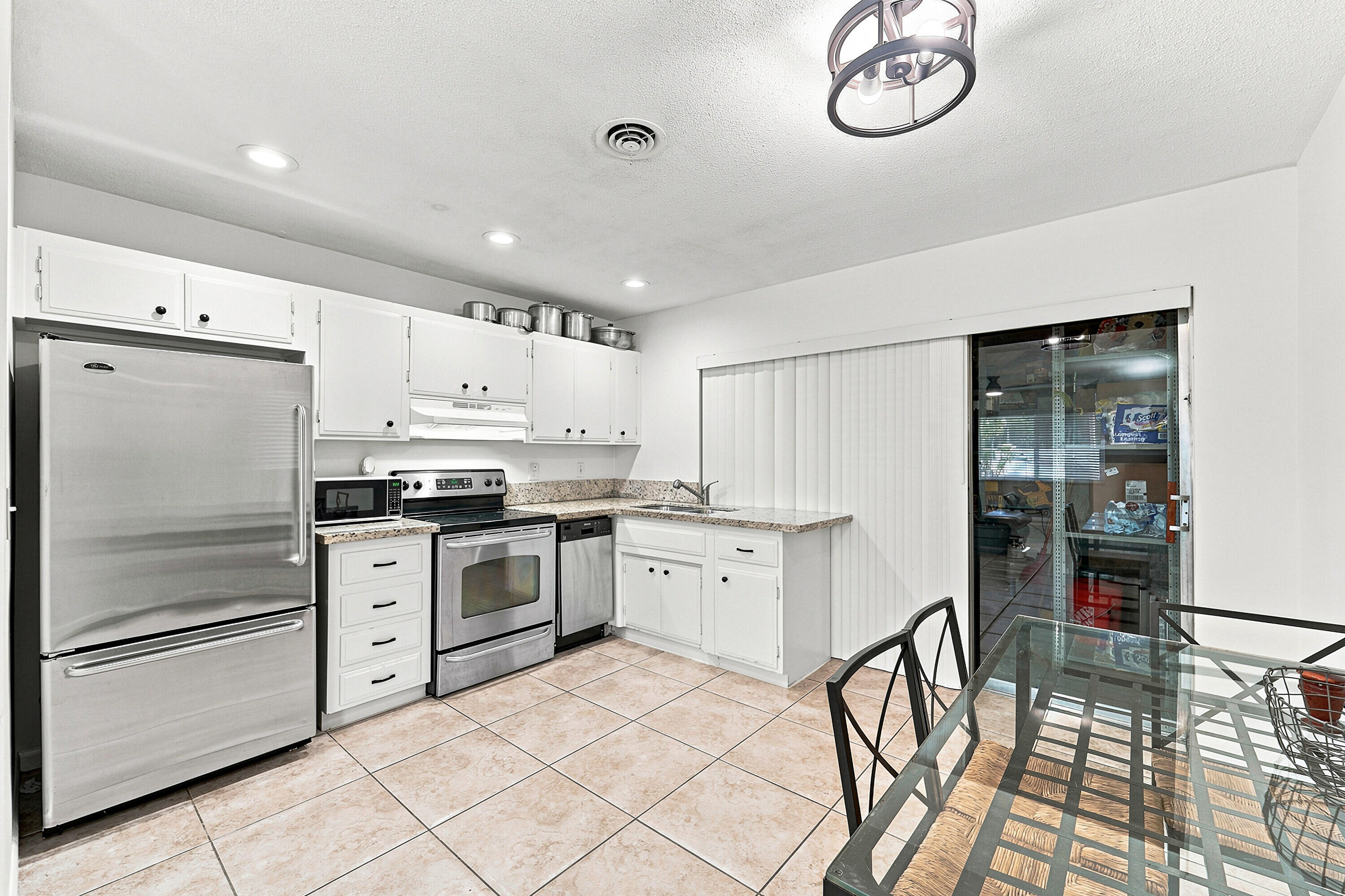 2908 NW 48TH, Tamarac FL 33309