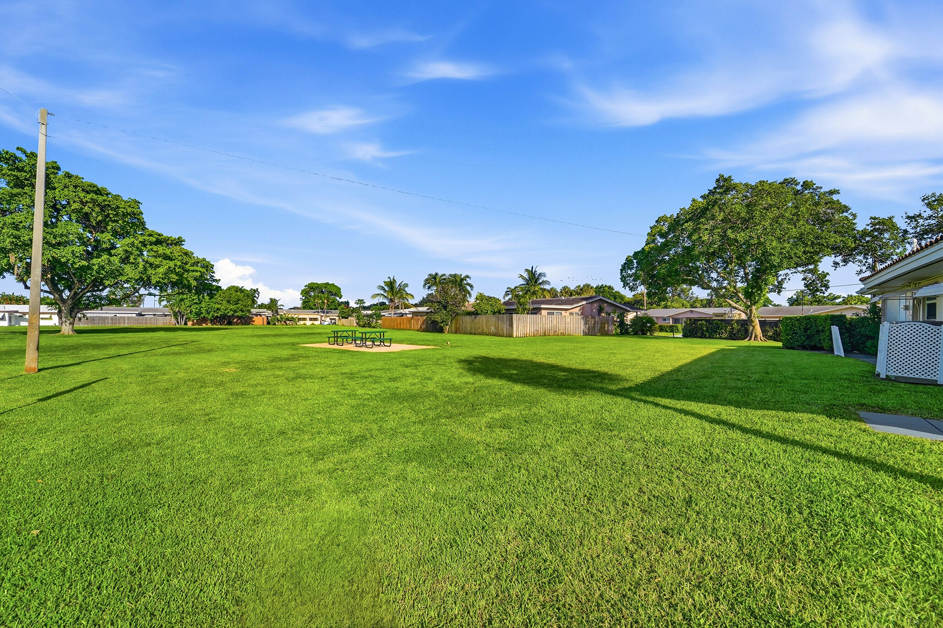 2908 NW 48TH, Tamarac FL 33309