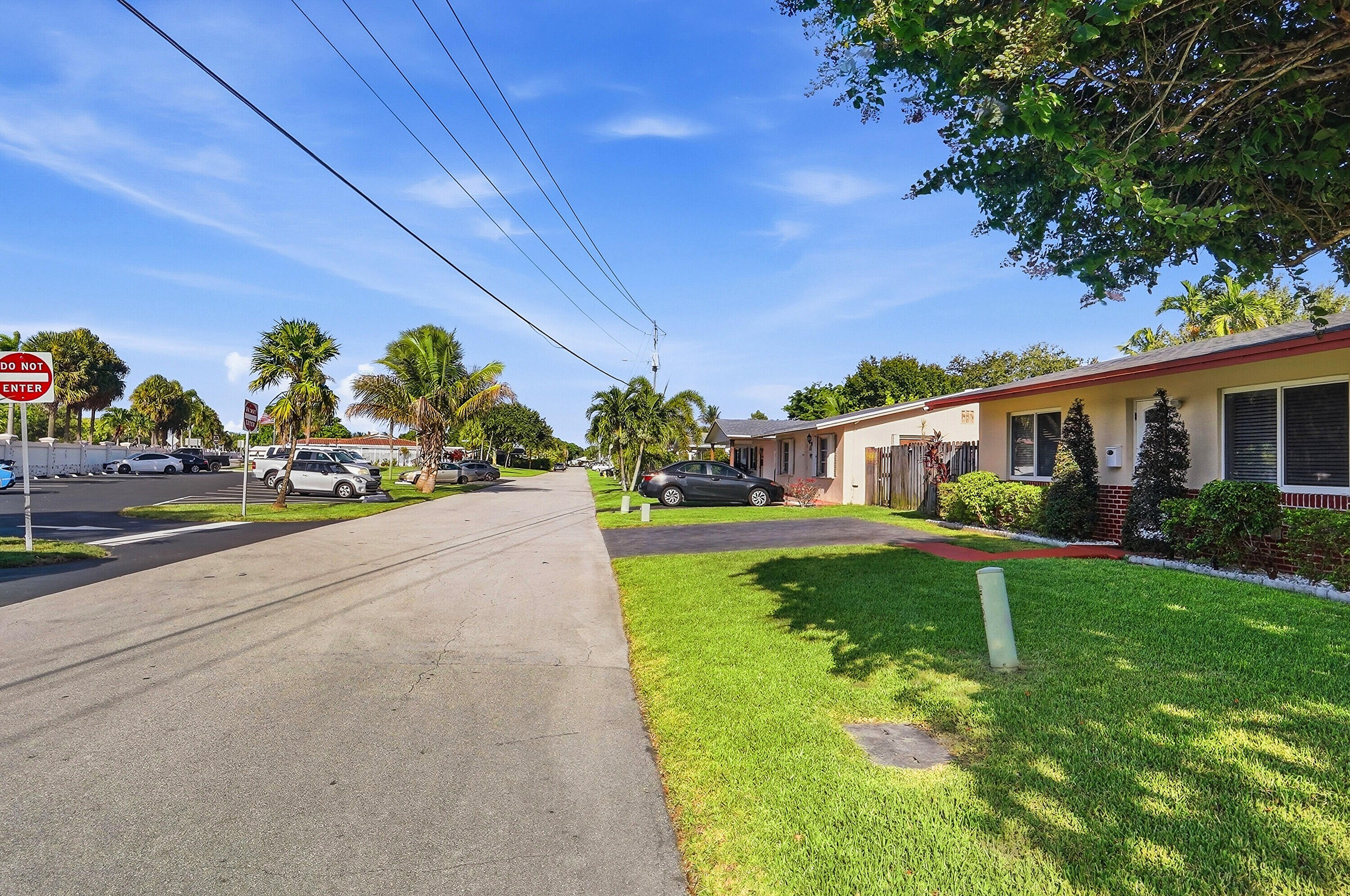 2908 NW 48TH, Tamarac FL 33309