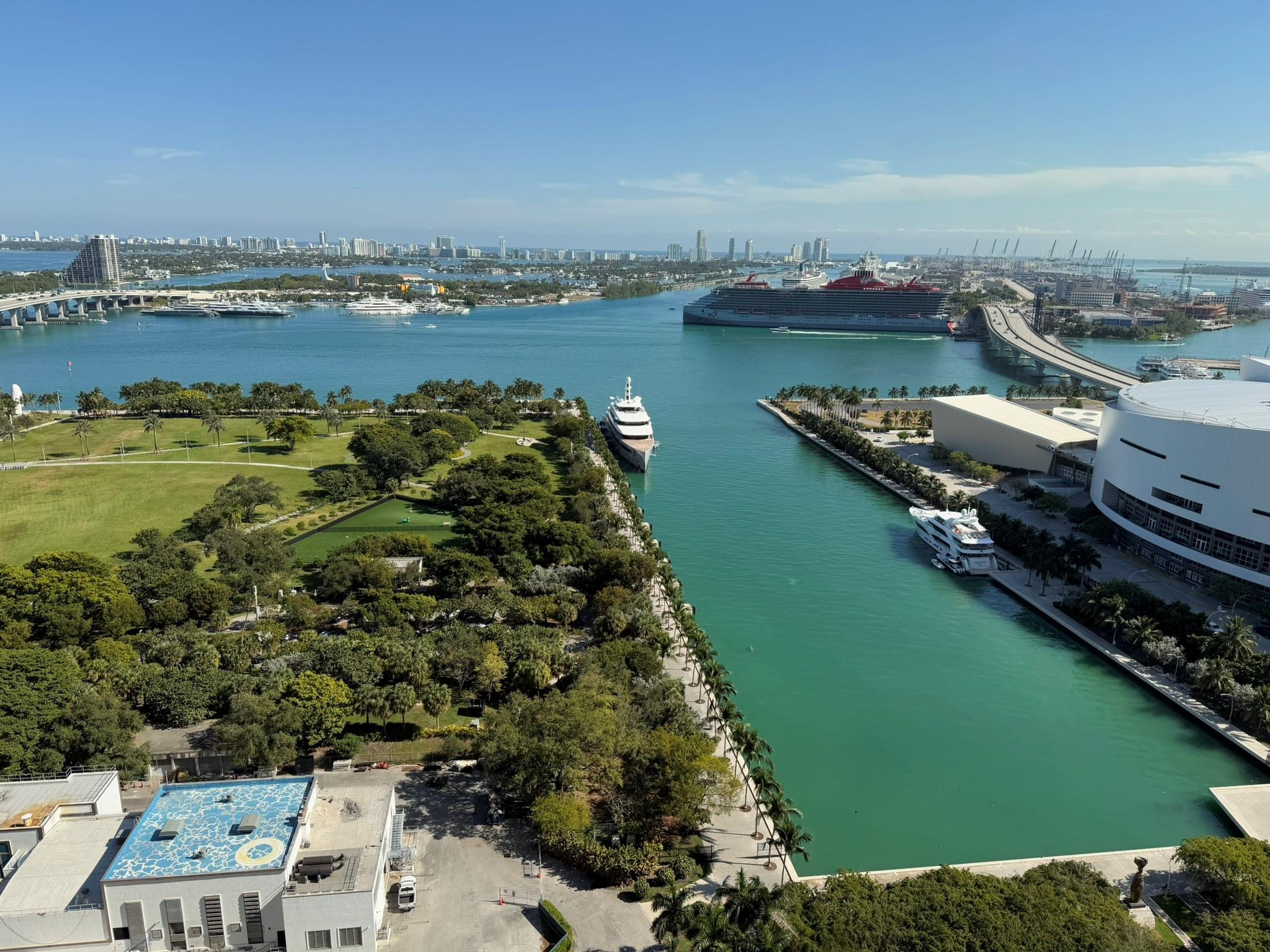 900 Biscayne #2807, Miami FL 33132