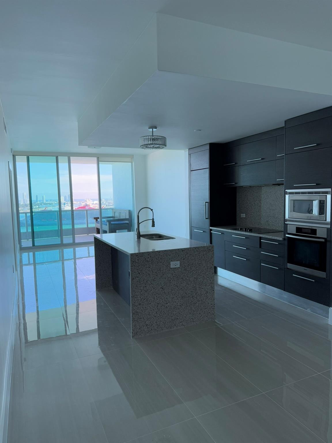 900 Biscayne #2807, Miami FL 33132