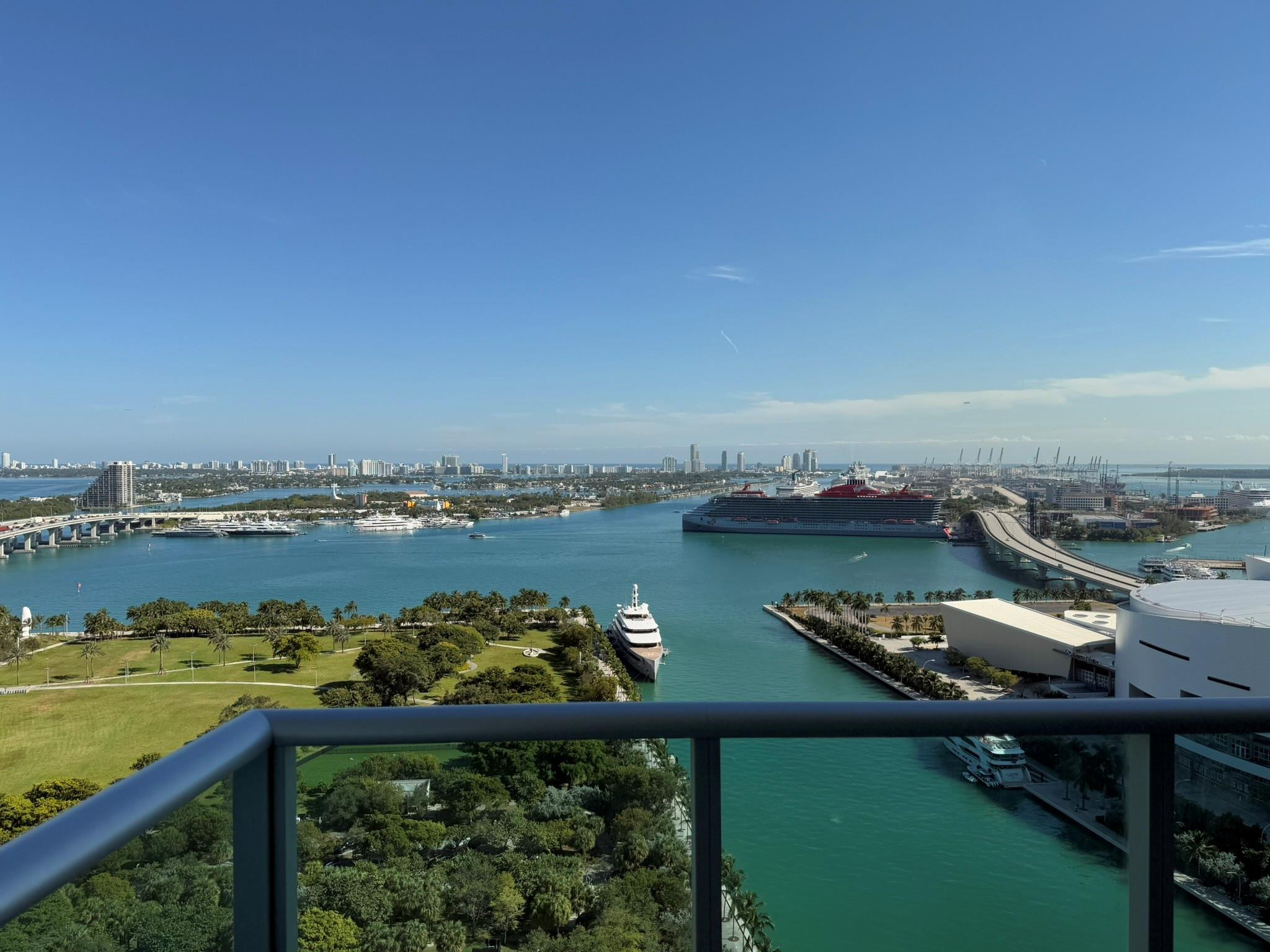 900 Biscayne #2807, Miami FL 33132