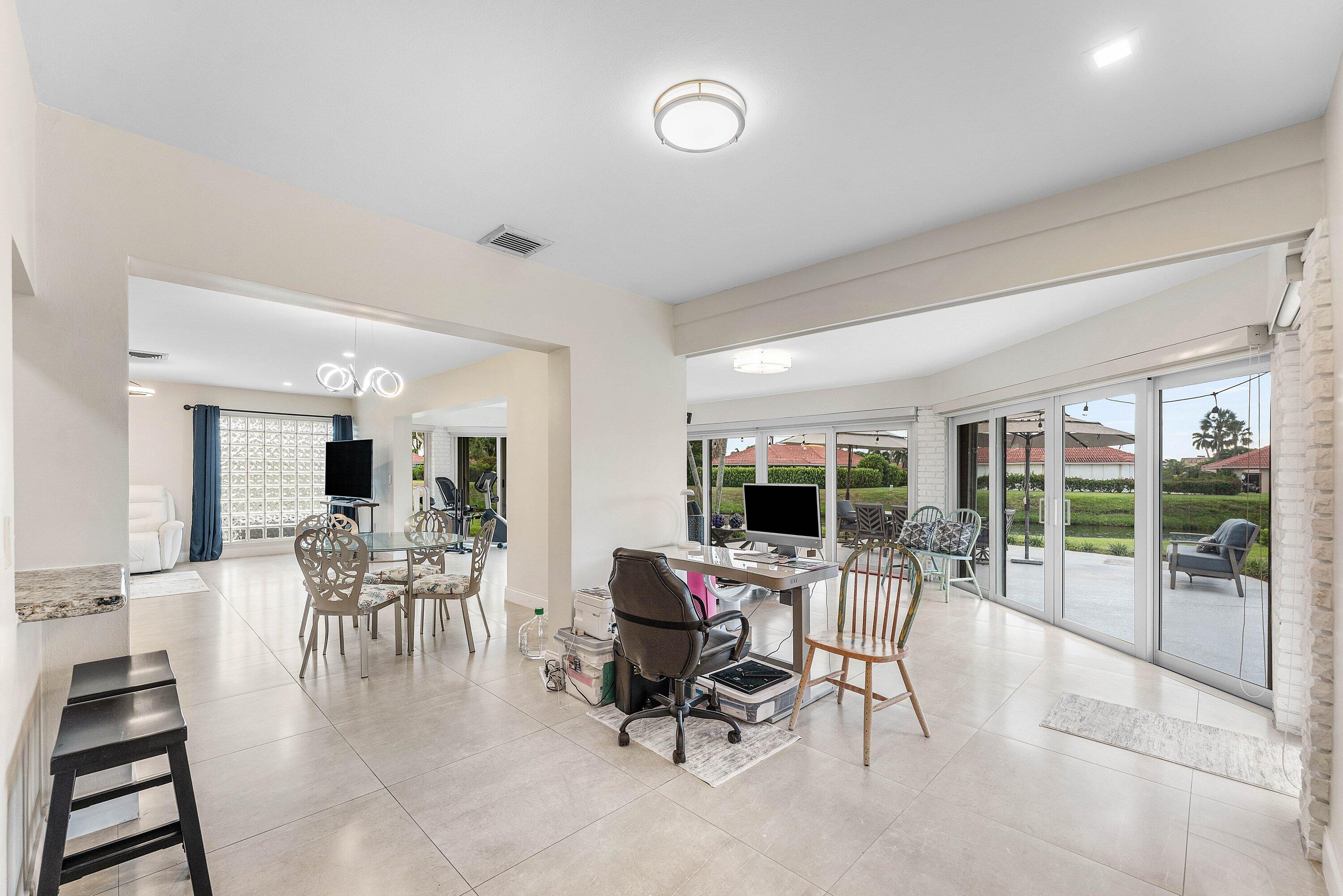 362 Yorktowne, Atlantis FL 33462