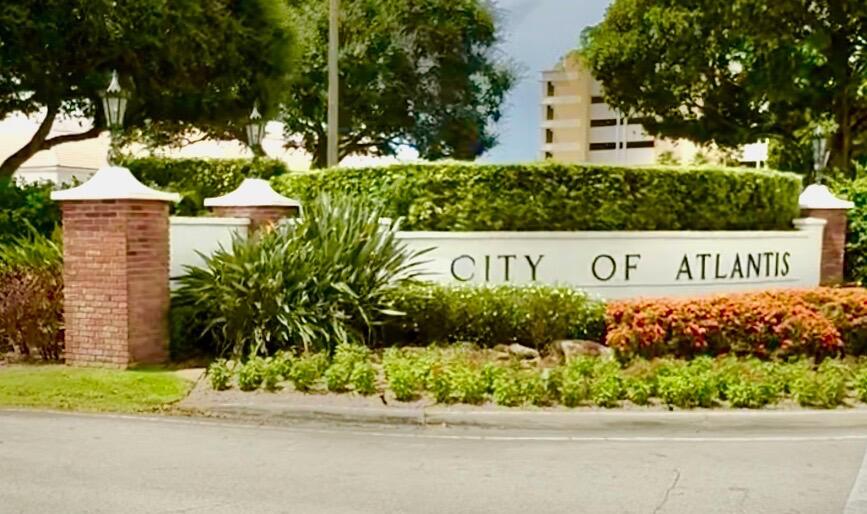 362 Yorktowne, Atlantis FL 33462