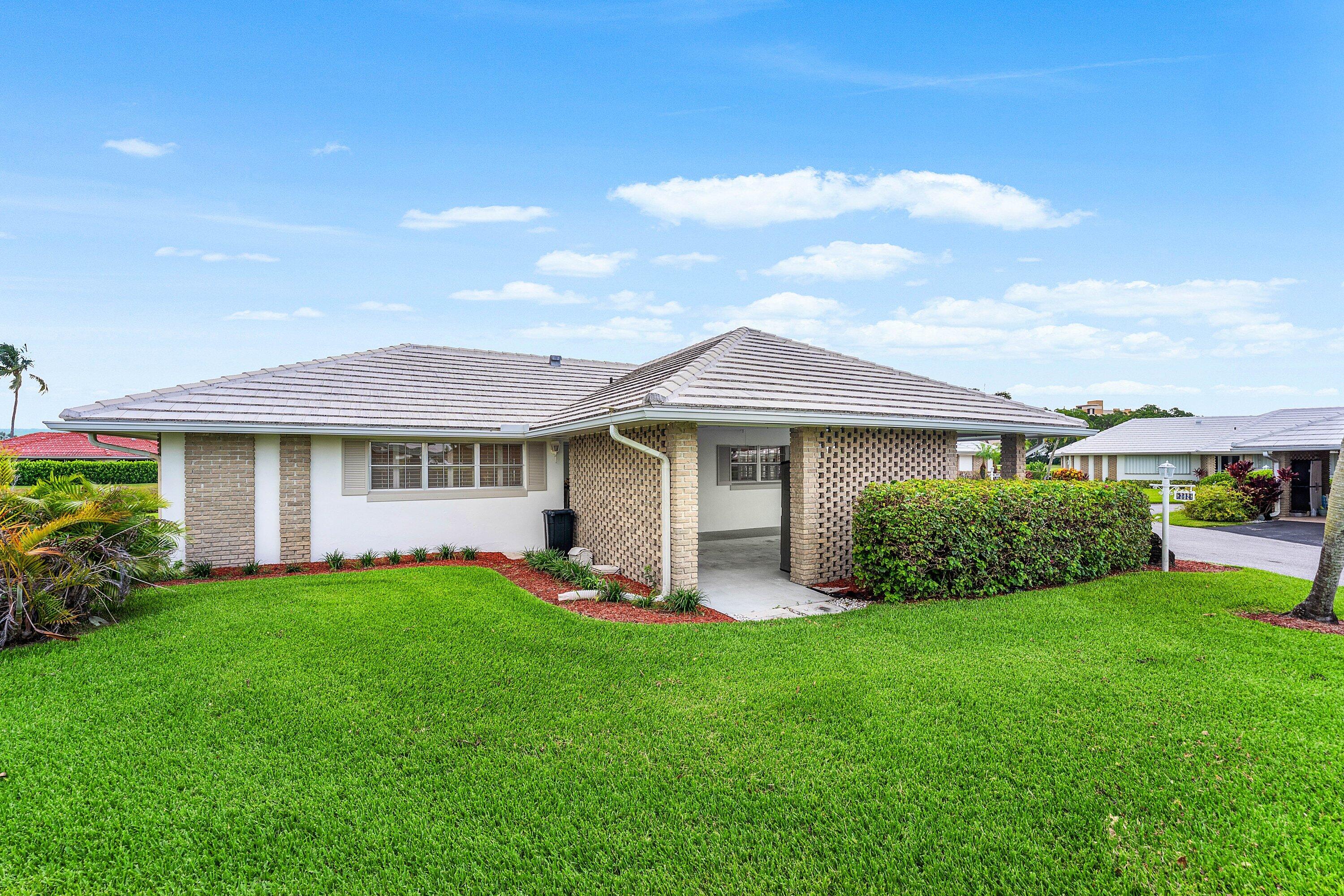 362 Yorktowne, Atlantis FL 33462