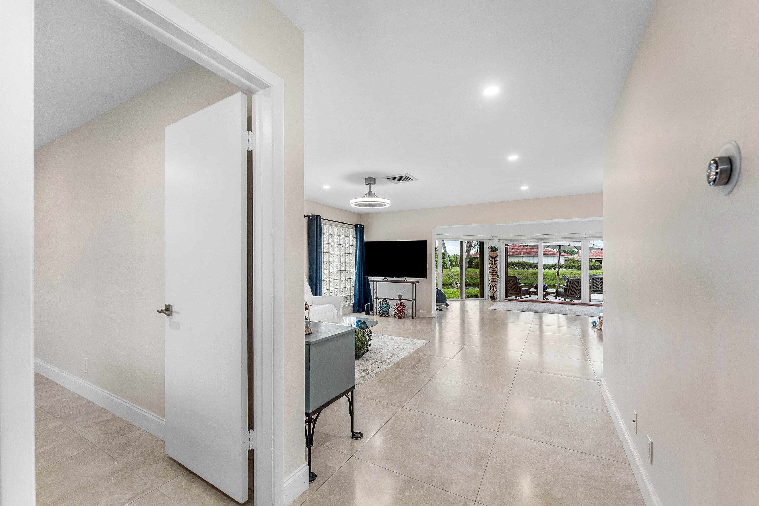 362 Yorktowne, Atlantis FL 33462