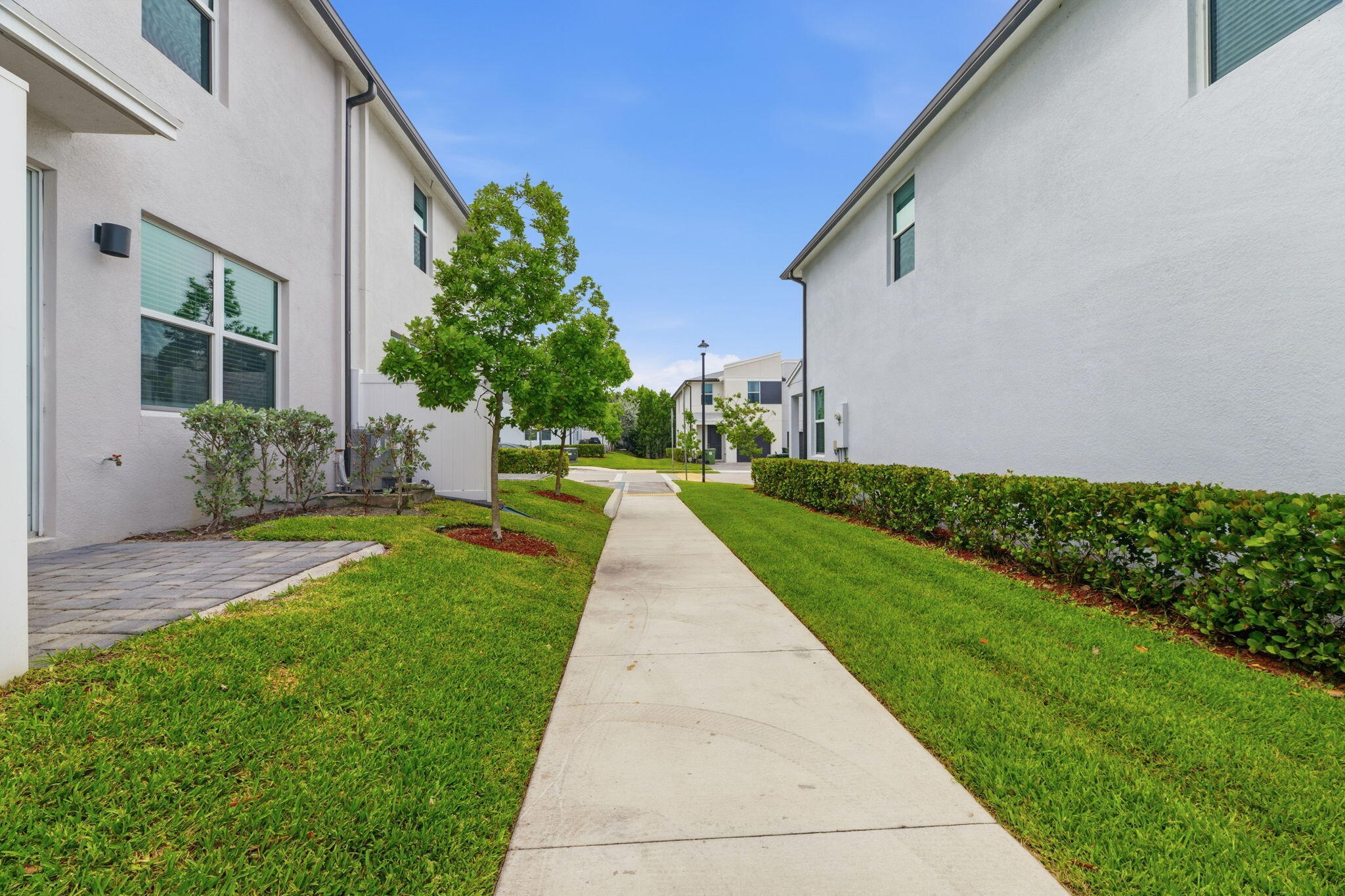 4046 HOT SPRINGS, Palm Springs FL 33461