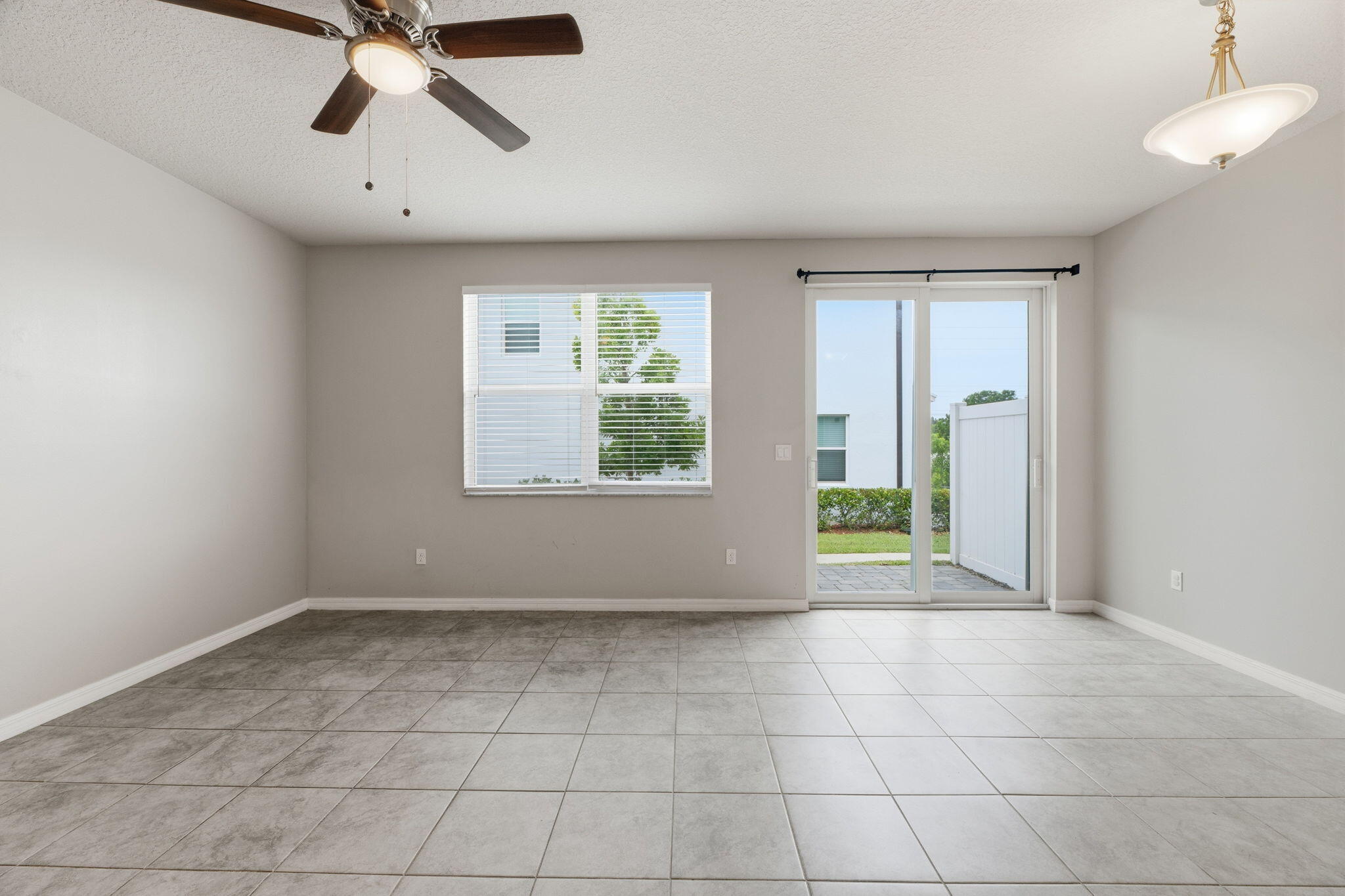 4046 HOT SPRINGS, Palm Springs FL 33461