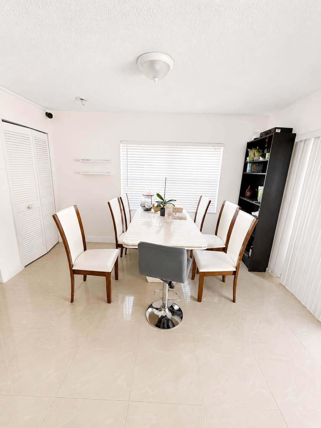4291 NW 42nd, Lauderdale Lakes FL 33319