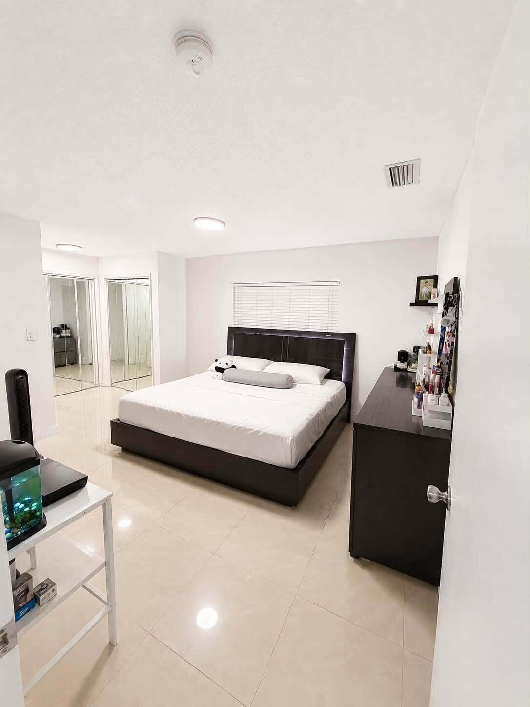 4291 NW 42nd, Lauderdale Lakes FL 33319