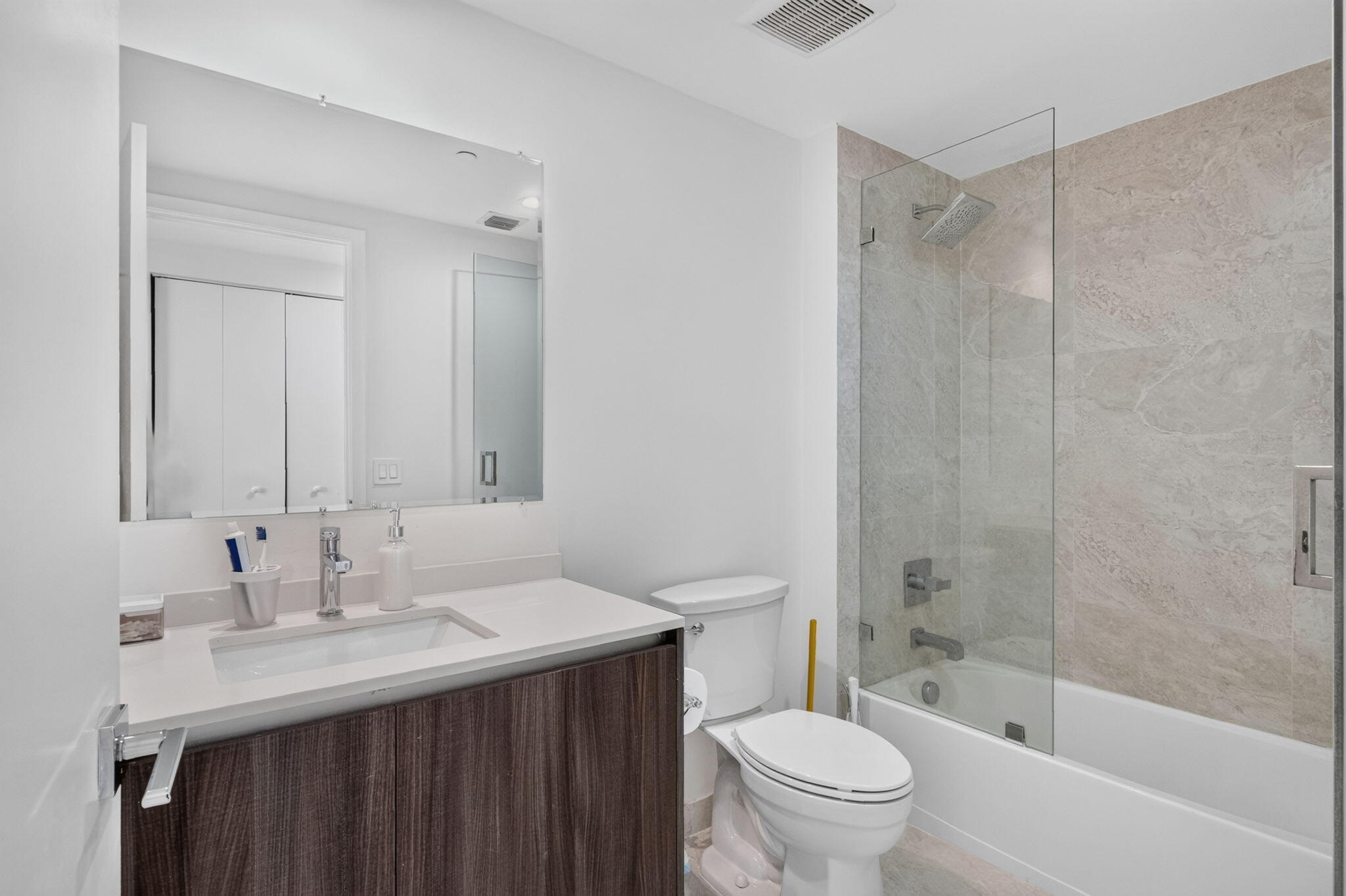 488 NE 18th #1515, Miami FL 33132