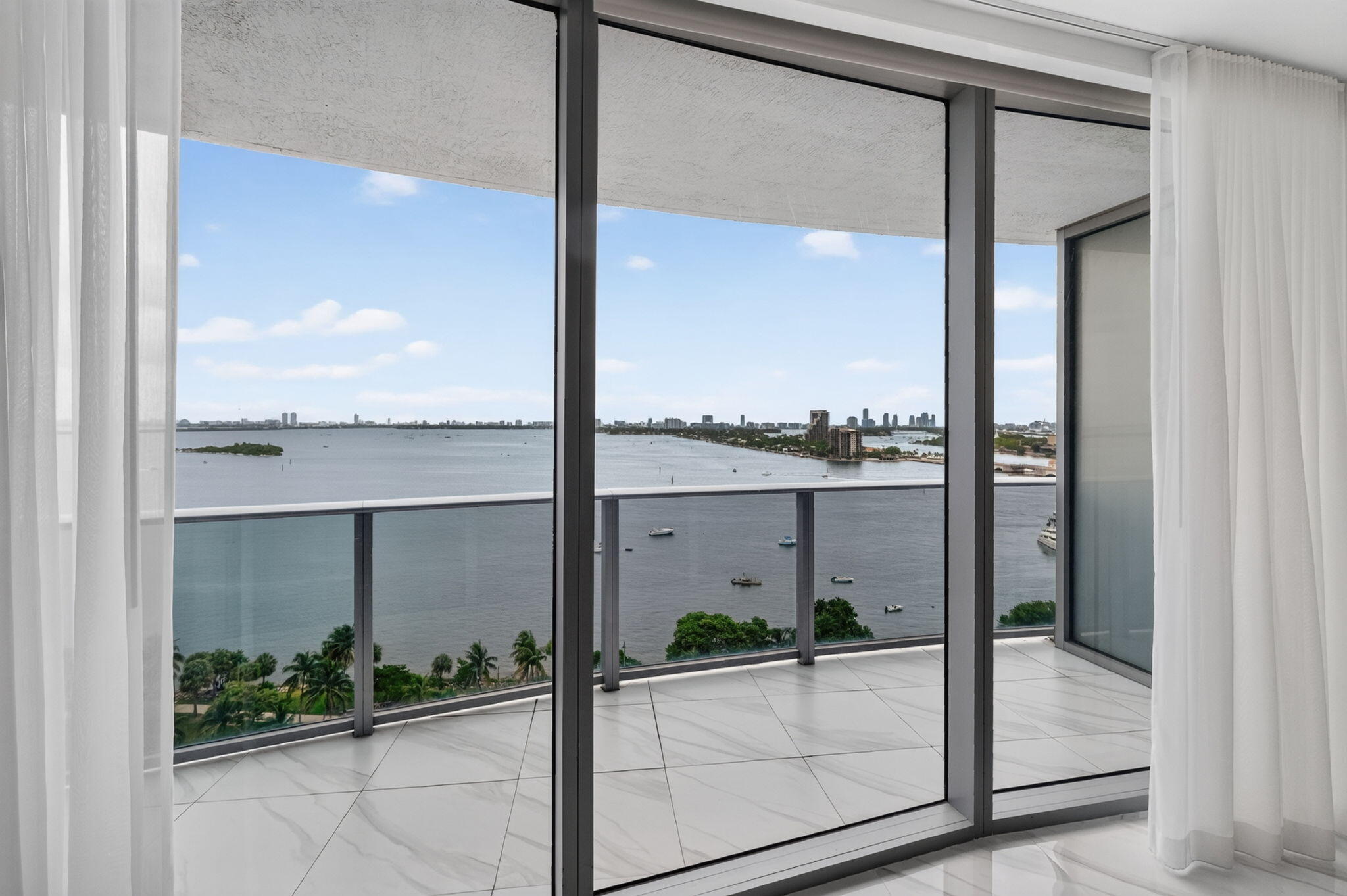 488 NE 18th #1515, Miami FL 33132