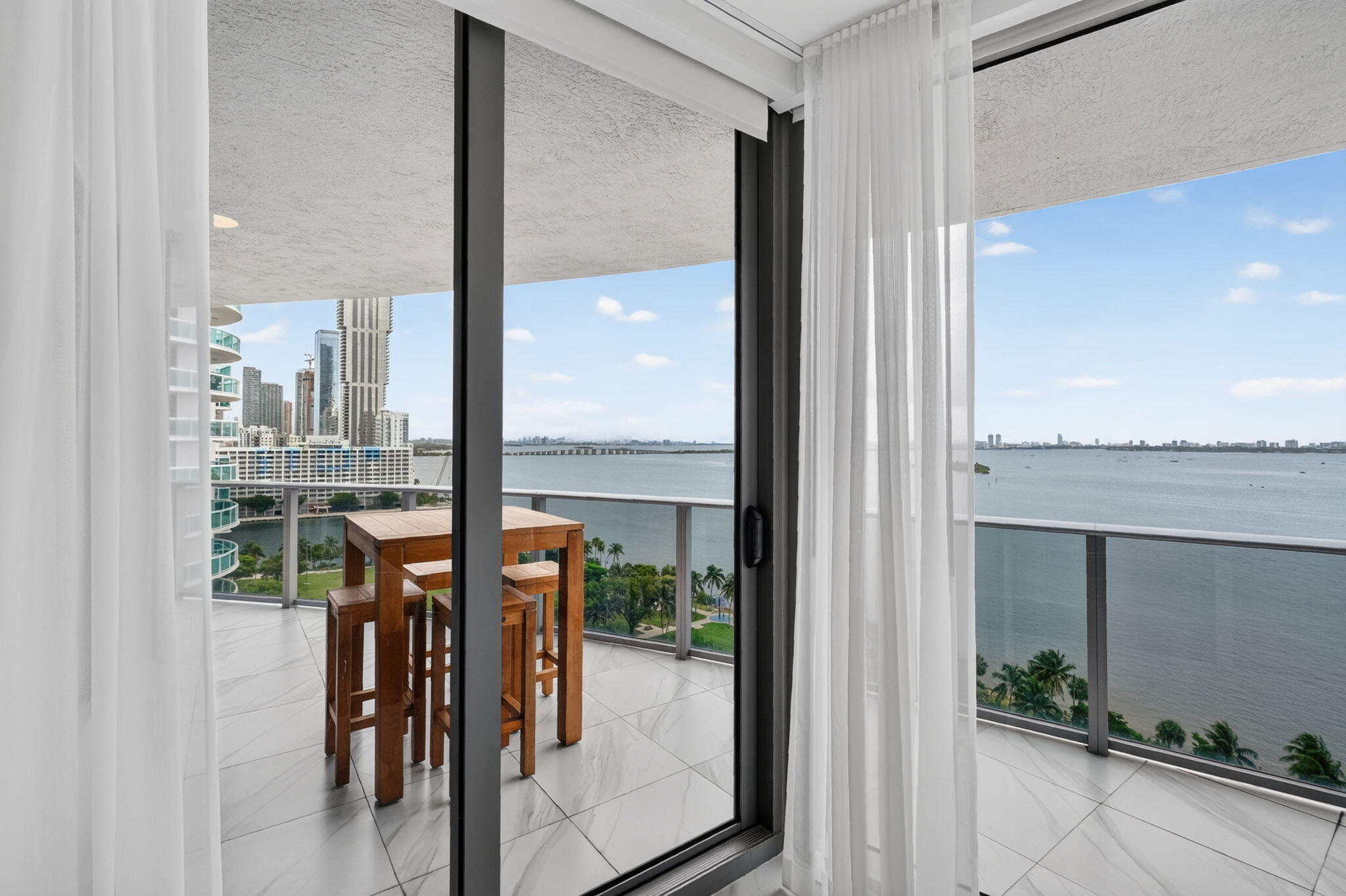 488 NE 18th #1515, Miami FL 33132