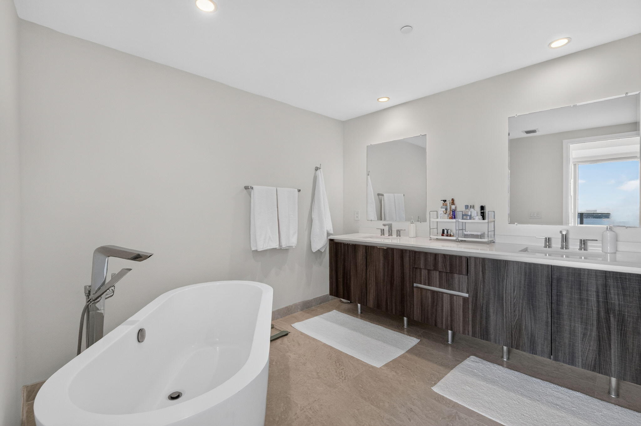 488 NE 18th #1515, Miami FL 33132