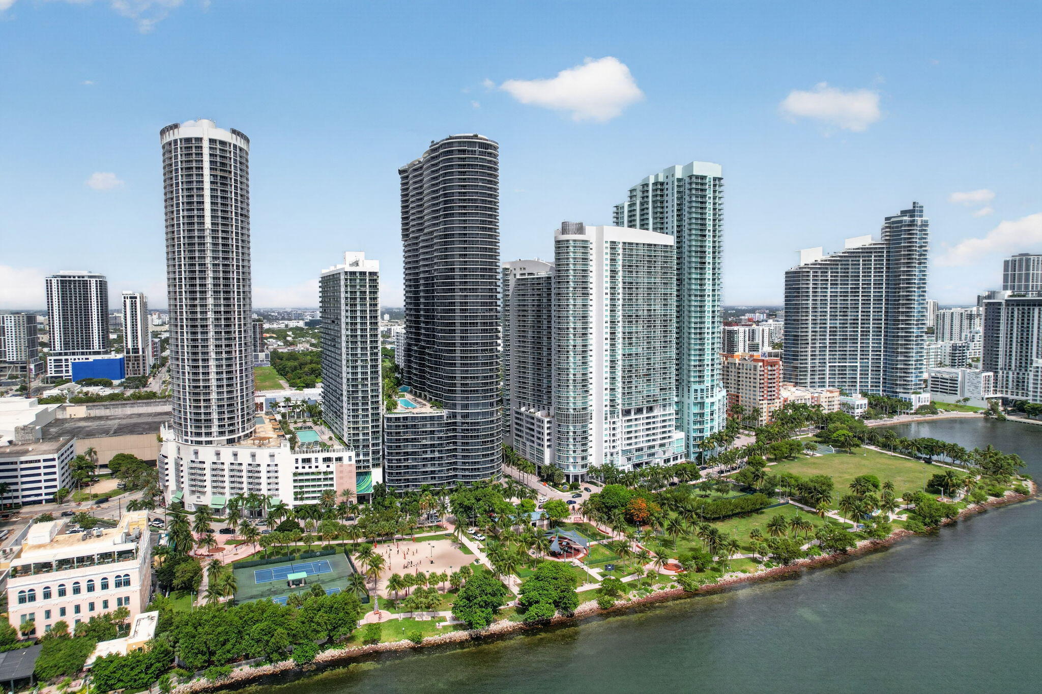 488 NE 18th #1515, Miami FL 33132