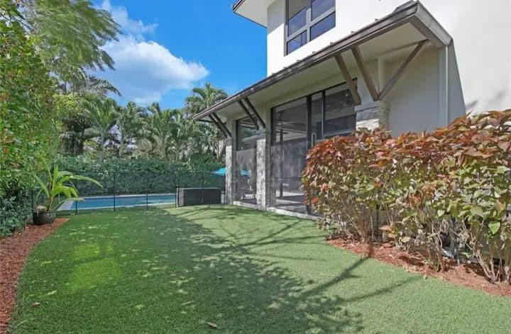 404 NE 13th, Fort Lauderdale FL 33301