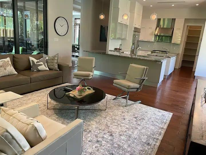 404 NE 13th, Fort Lauderdale FL 33301