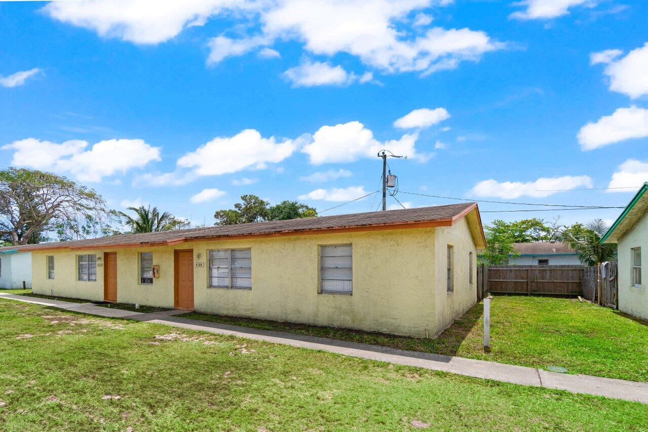 4764 Gulfstream, Lake Worth FL 33460
