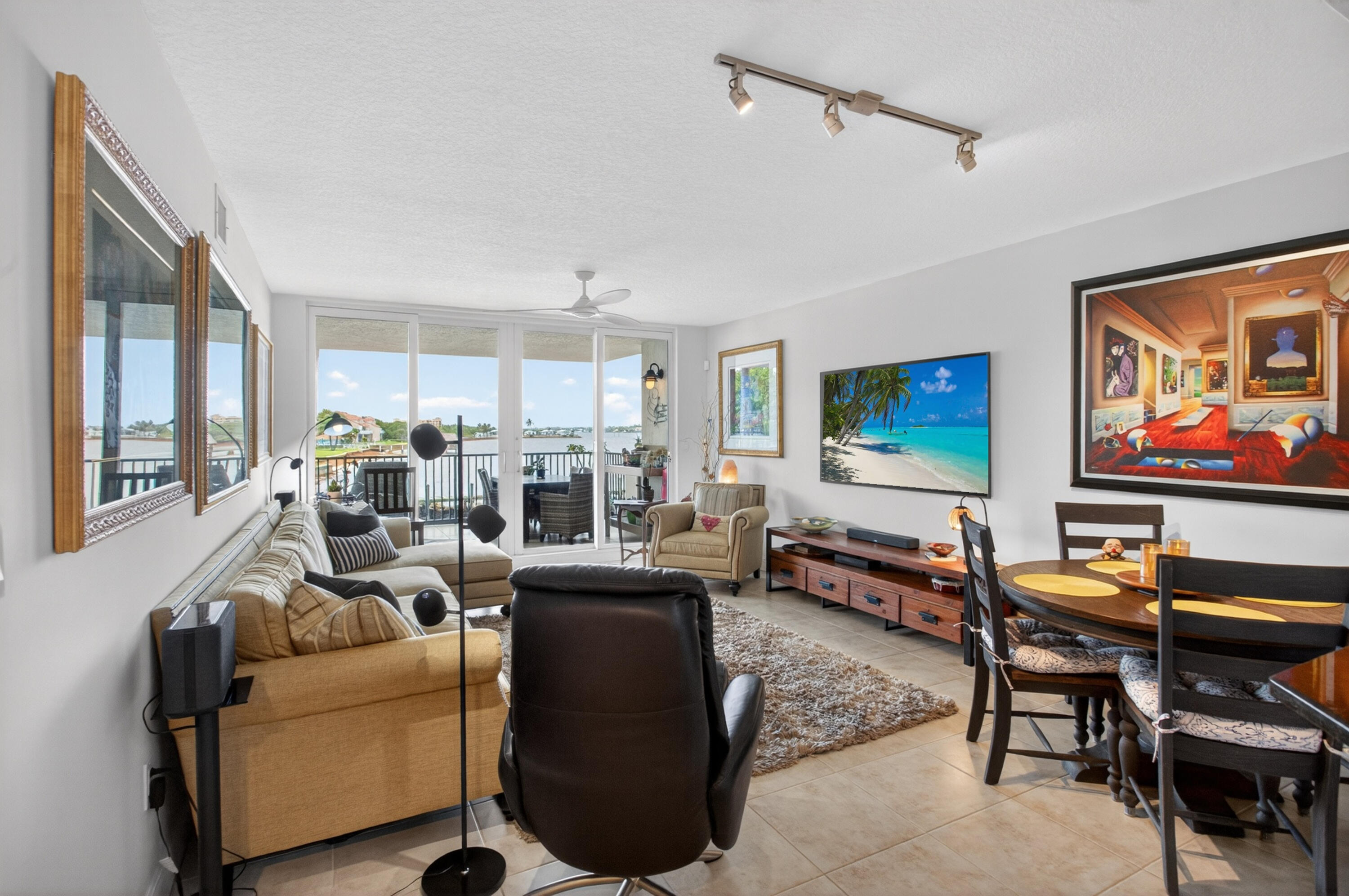 2700 S Federal #203, Boynton Beach FL 33435