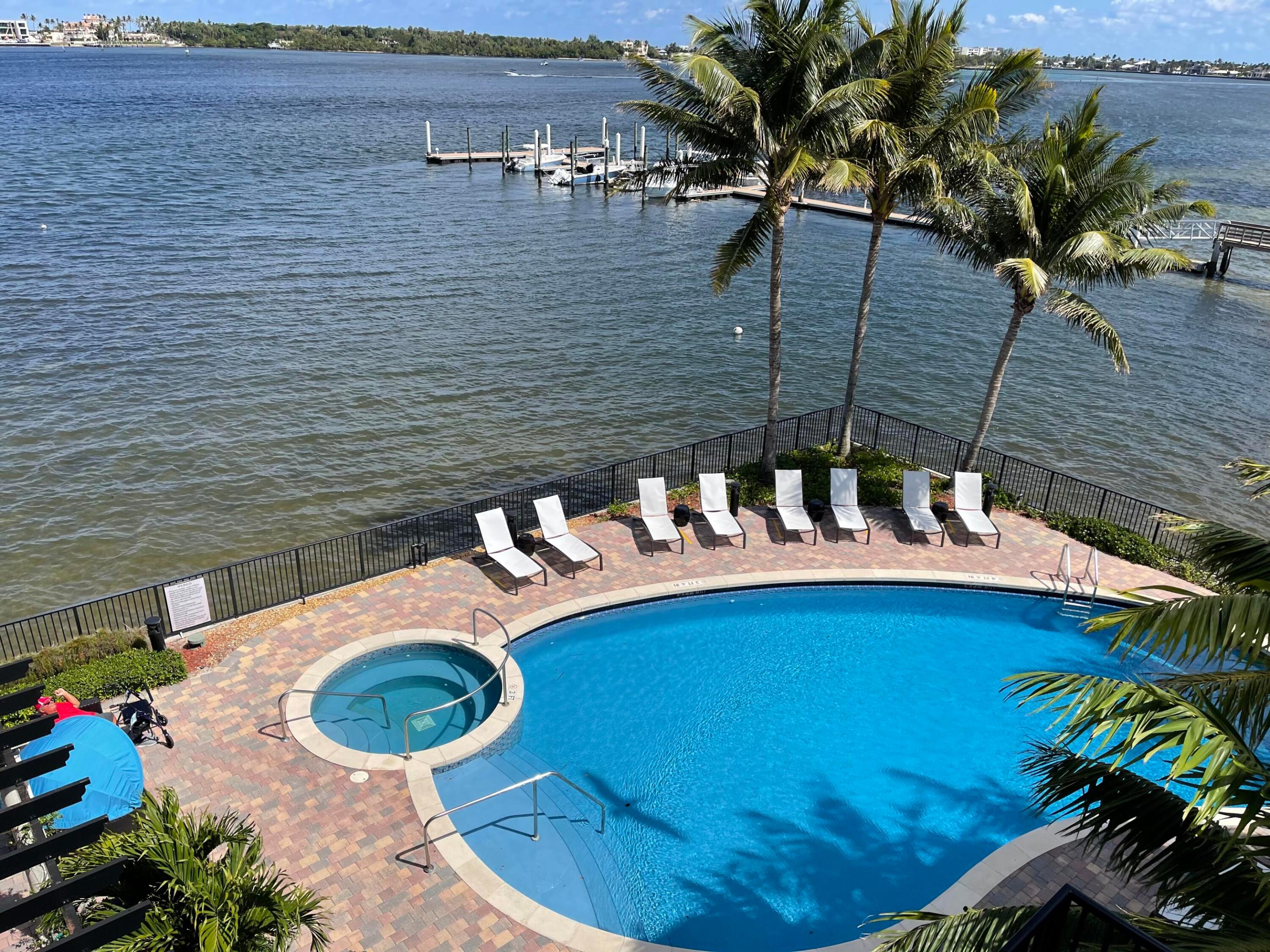 2700 S Federal #203, Boynton Beach FL 33435