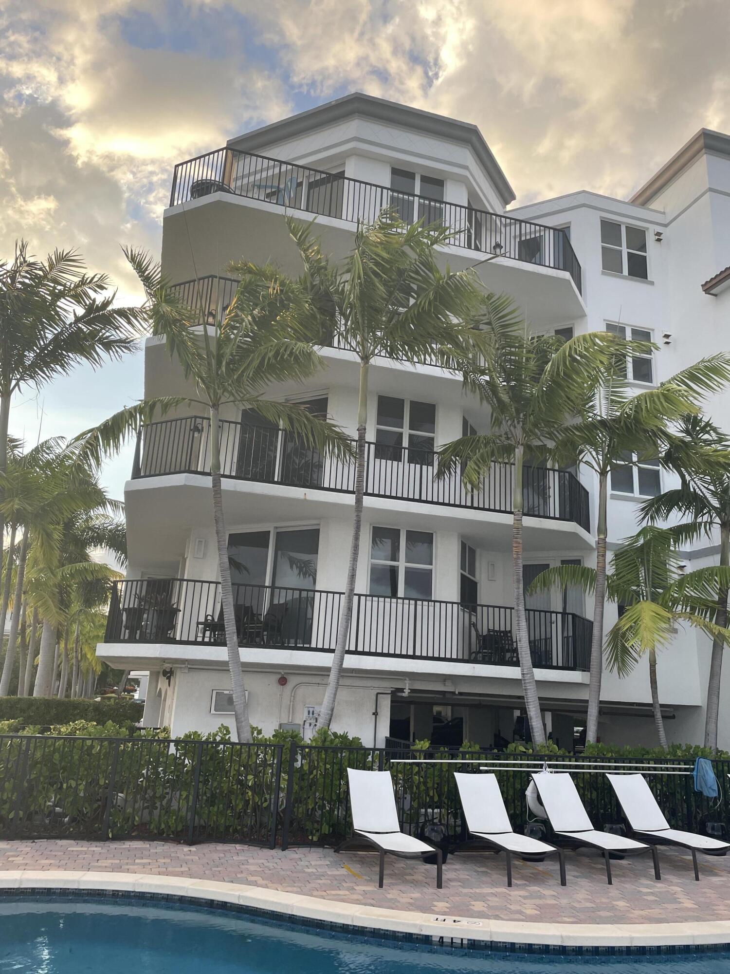 2700 S Federal #203, Boynton Beach FL 33435
