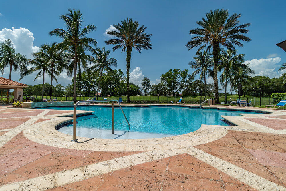 11790 Saint Andrews #304, Wellington FL 33414