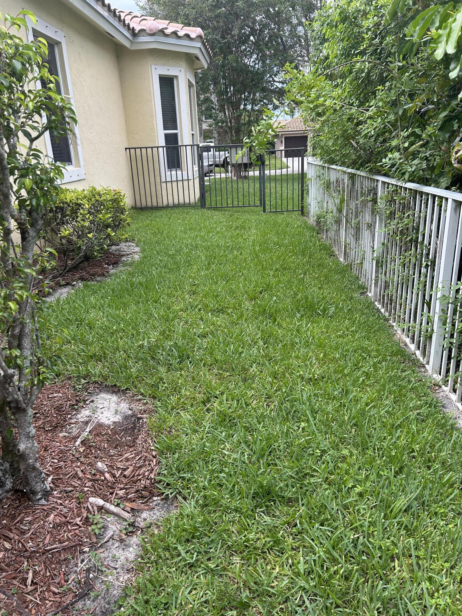 8192 NW 42nd, Coral Springs FL 33065