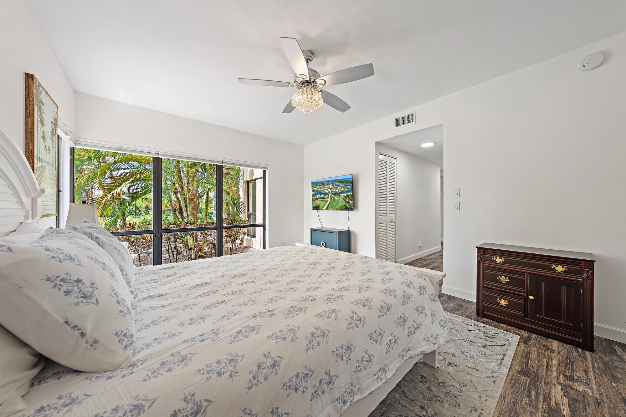 111 Waterview #1110, Palm Beach Gardens FL 33418