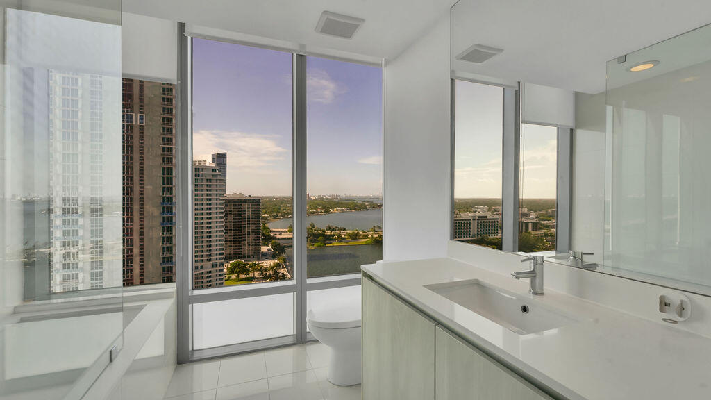 3131 NE 7th #2206, Miami FL 33137
