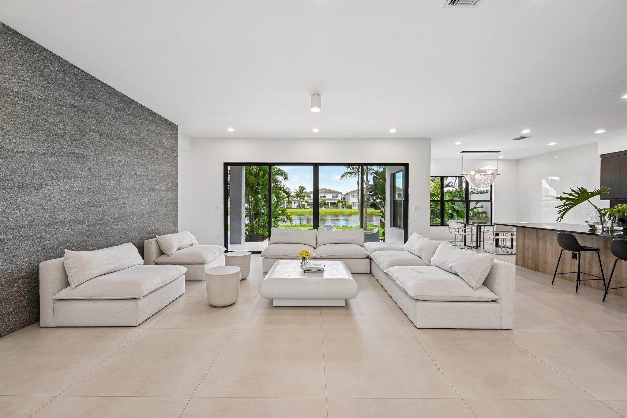 17070 Rainbow Falls, Boca Raton FL 33496
