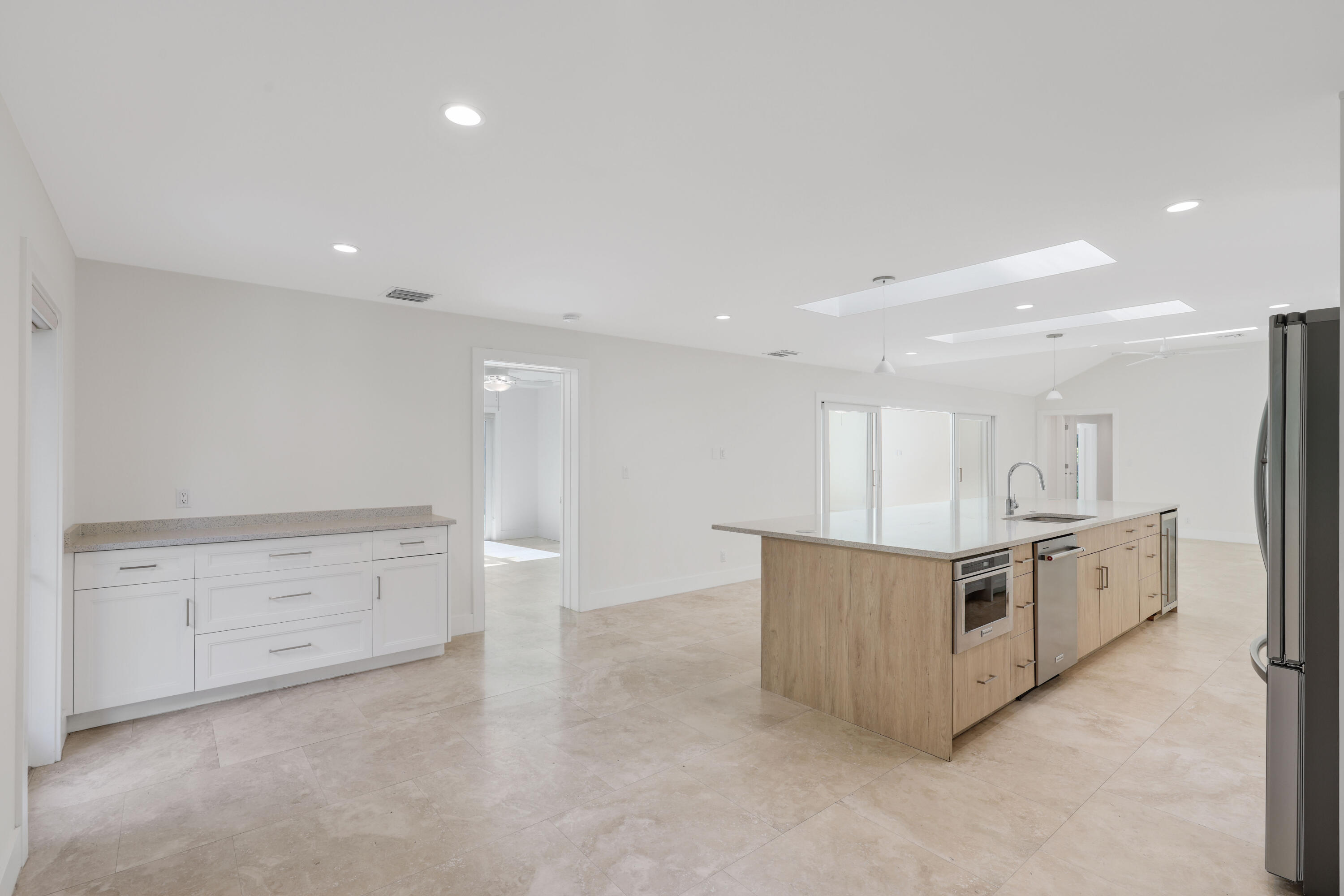 1386 S Atlantic, Lantana FL 33462