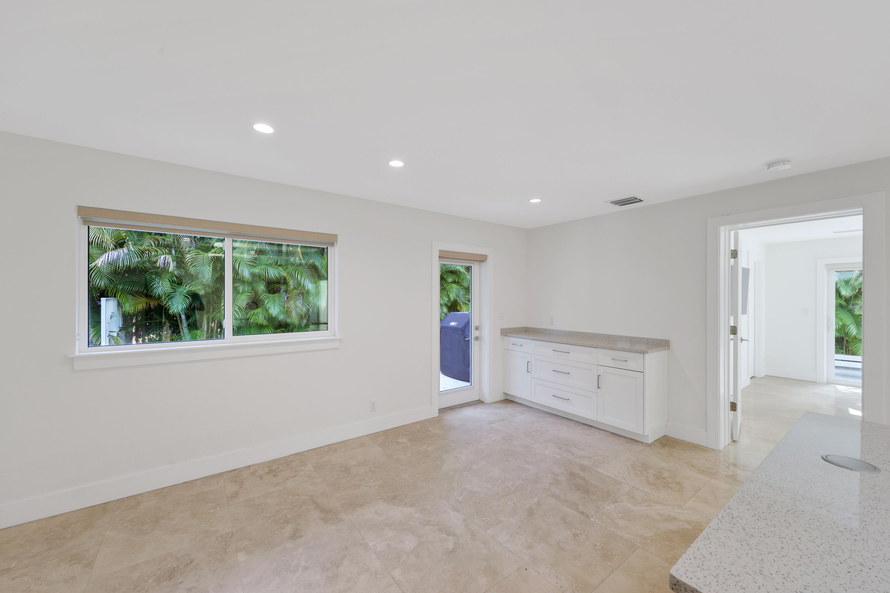 1386 S Atlantic, Lantana FL 33462