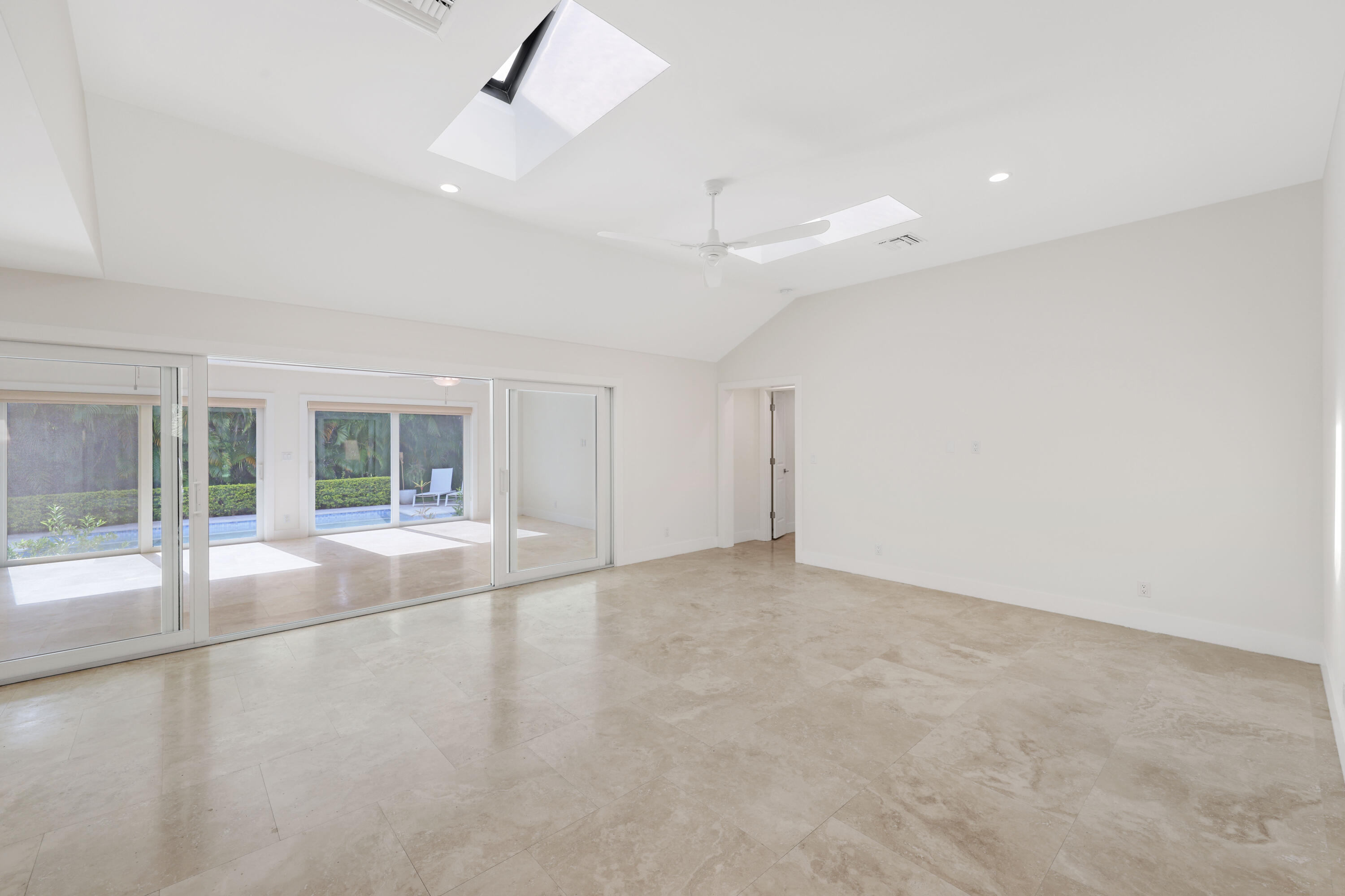 1386 S Atlantic, Lantana FL 33462