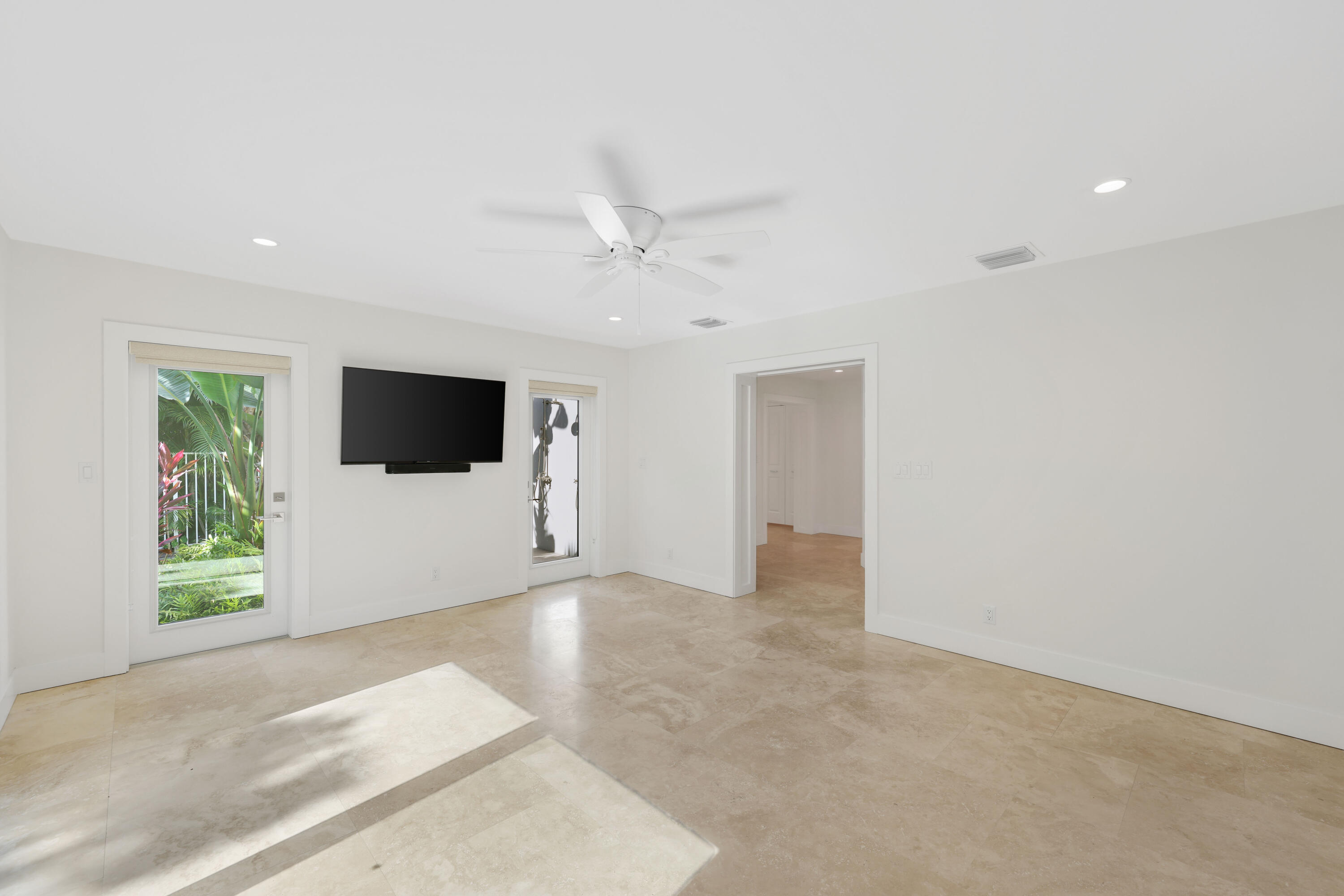 1386 S Atlantic, Lantana FL 33462