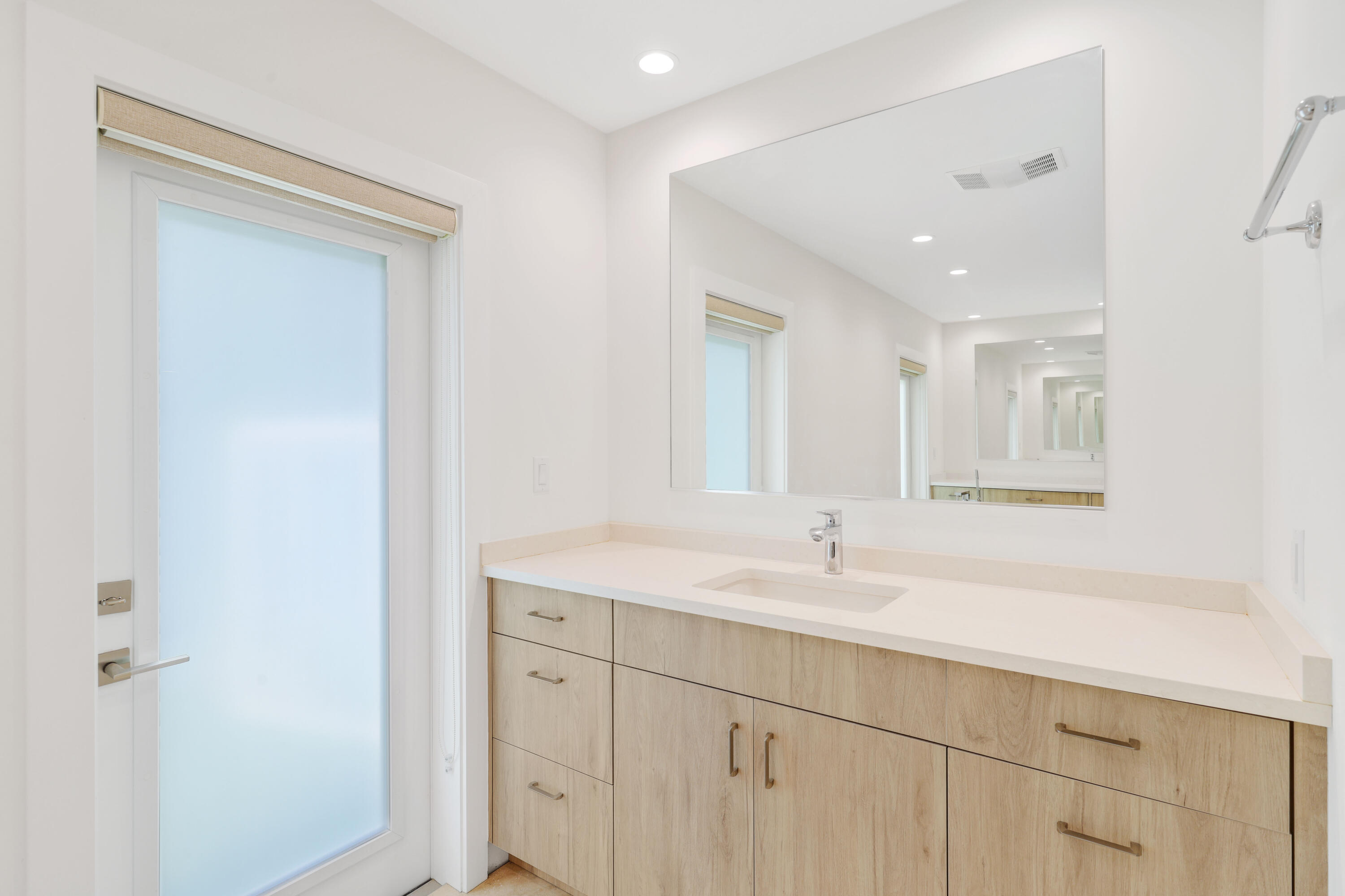 1386 S Atlantic, Lantana FL 33462