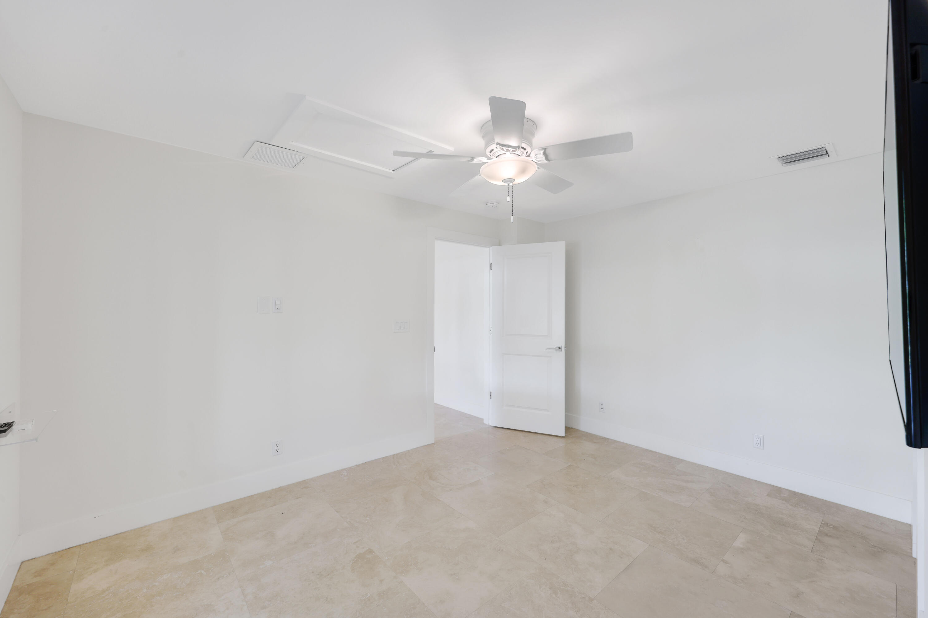 1386 S Atlantic, Lantana FL 33462