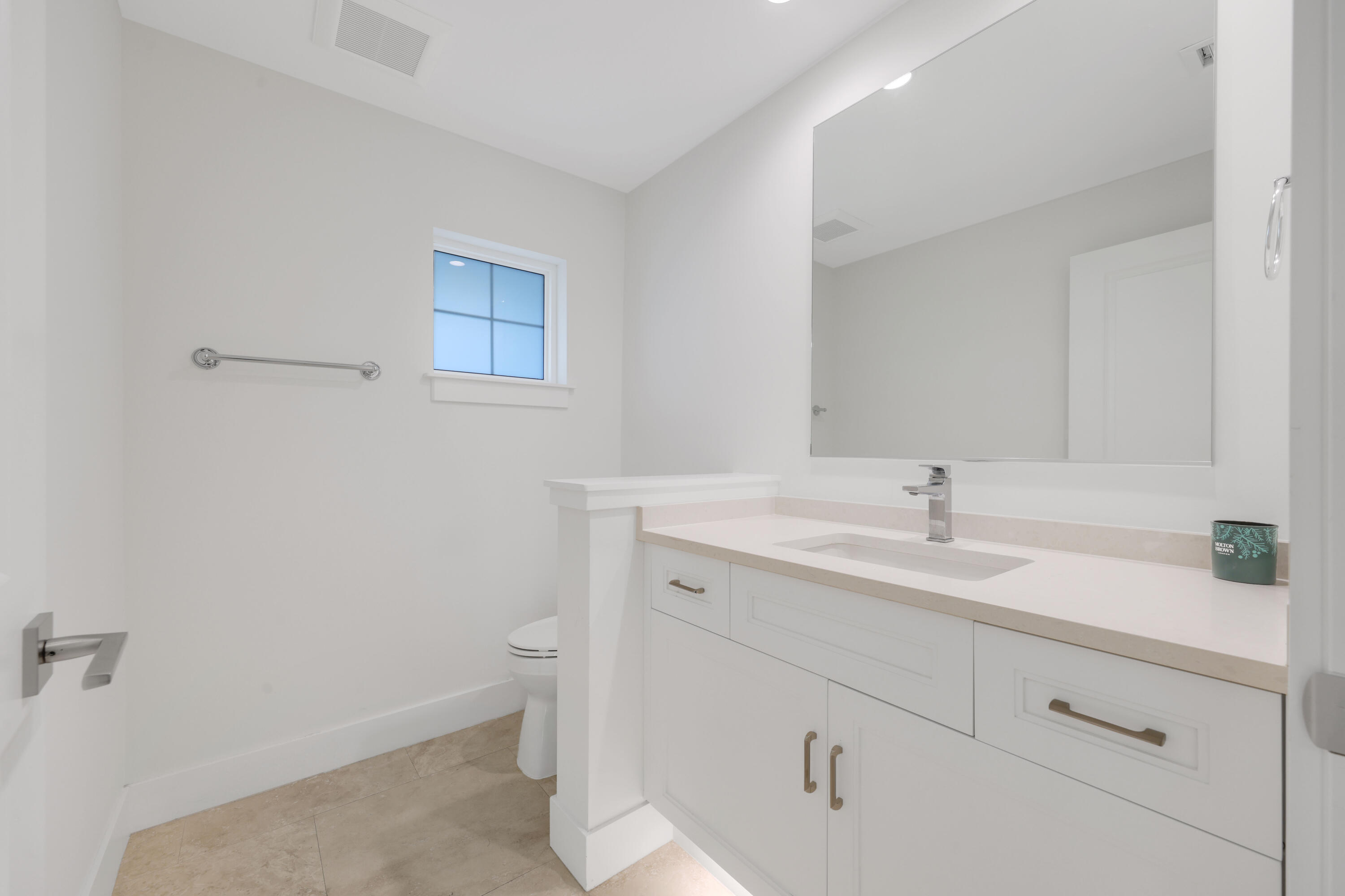 1386 S Atlantic, Lantana FL 33462