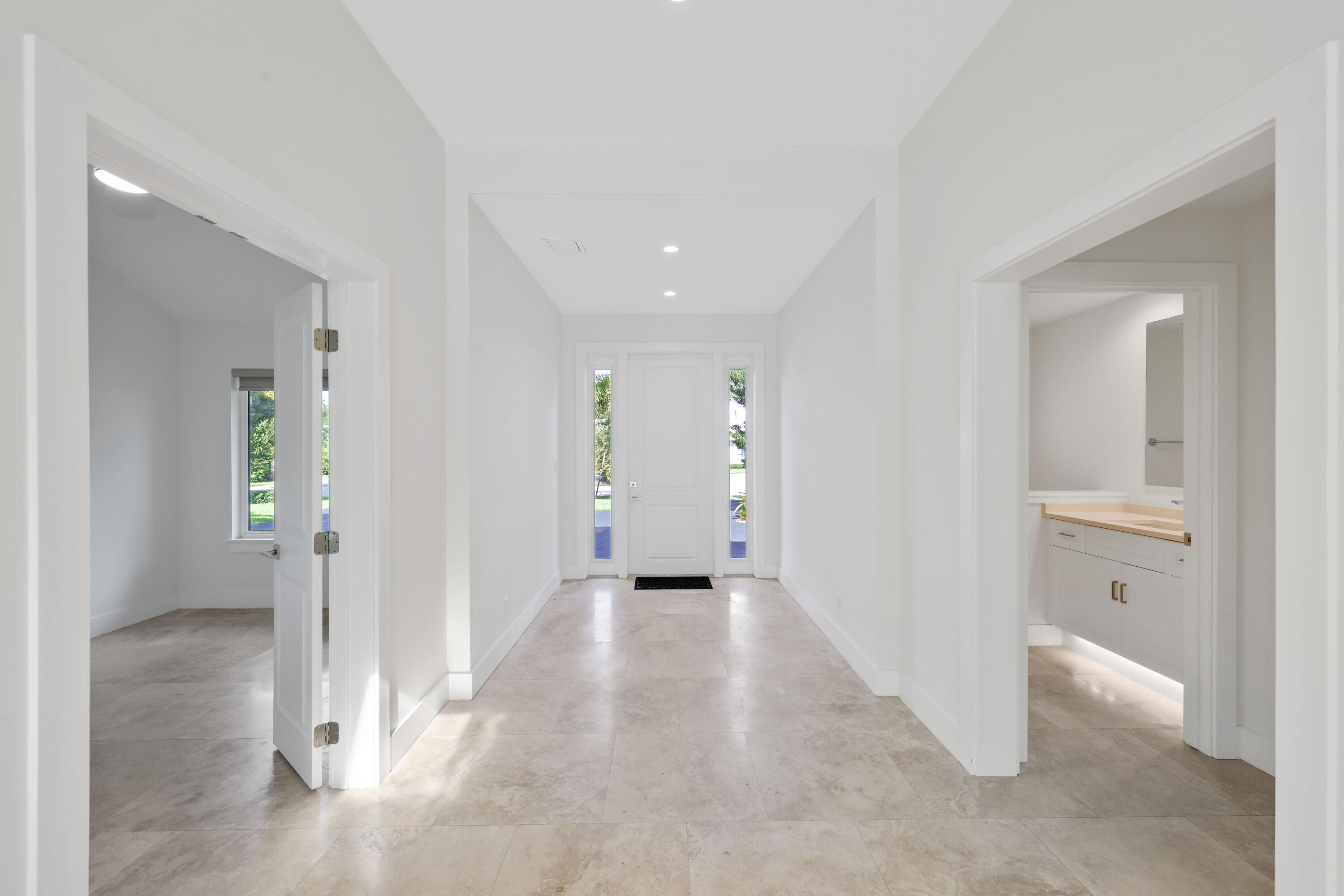 1386 S Atlantic, Lantana FL 33462