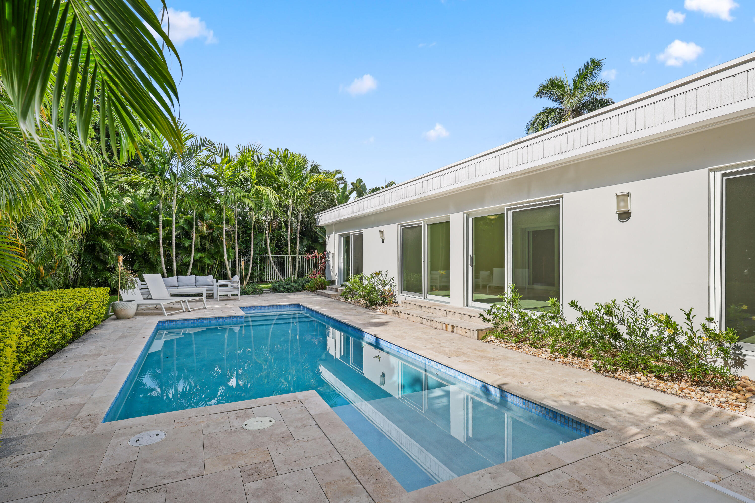 1386 S Atlantic, Lantana FL 33462