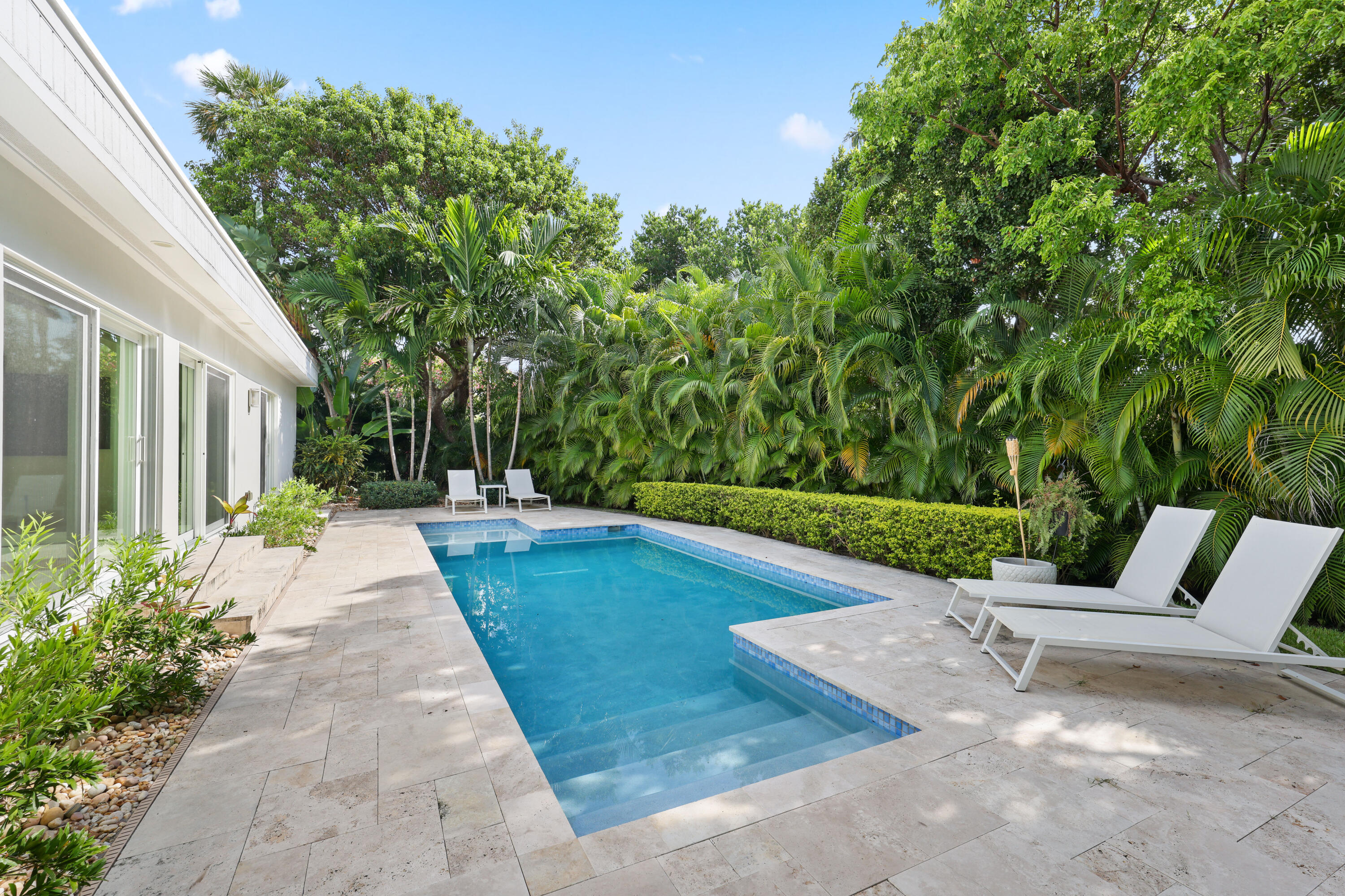 1386 S Atlantic, Lantana FL 33462