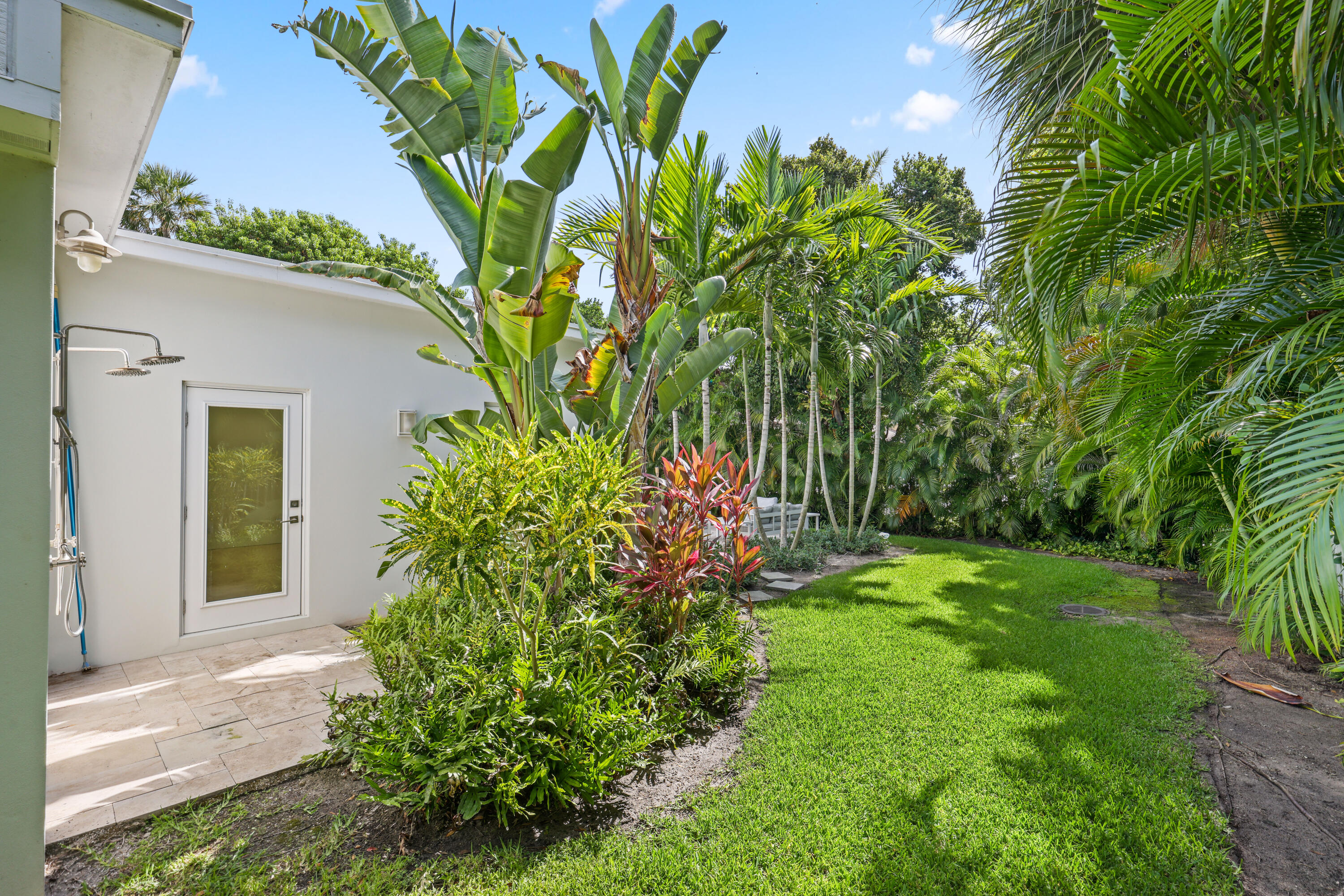 1386 S Atlantic, Lantana FL 33462